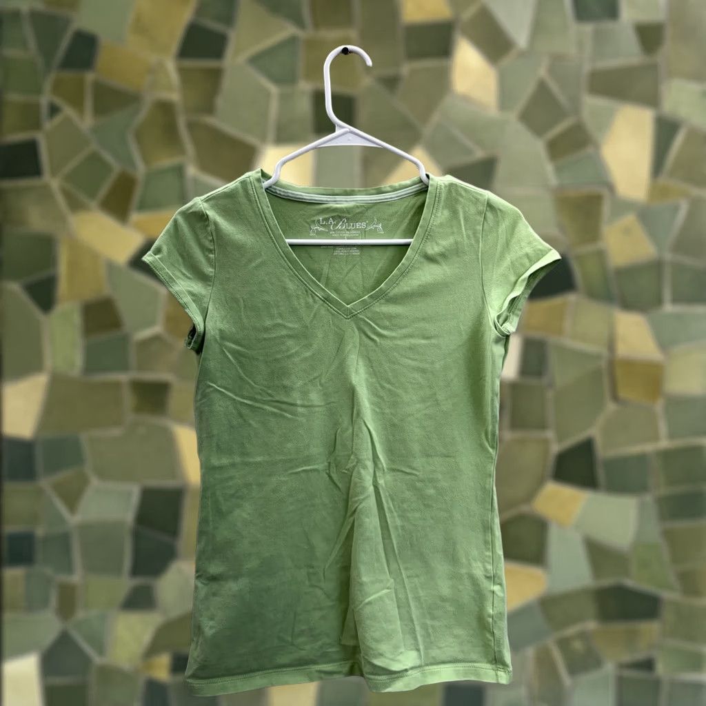Vintage L.A Blues Womens Shirt Size Small Green Short Sleeve V-Neck 2000s Y2K Shirt Womens Small Green Short Sleeve V-Neck 2000s Y2K Size S / US 4 / IT 40 - 1 Thumbnail