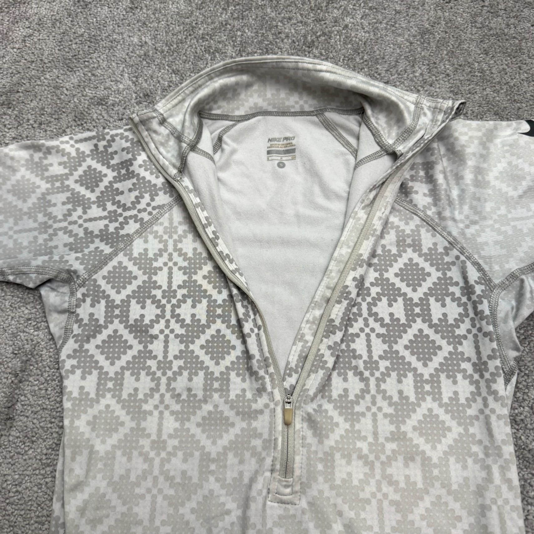 Nike Nike Pro Hyperwarm Dri-Fit Fair Isle 1/2 Zip Active Jacket Womens Small Gray Size S / US 4 / IT 40 - 3 Thumbnail