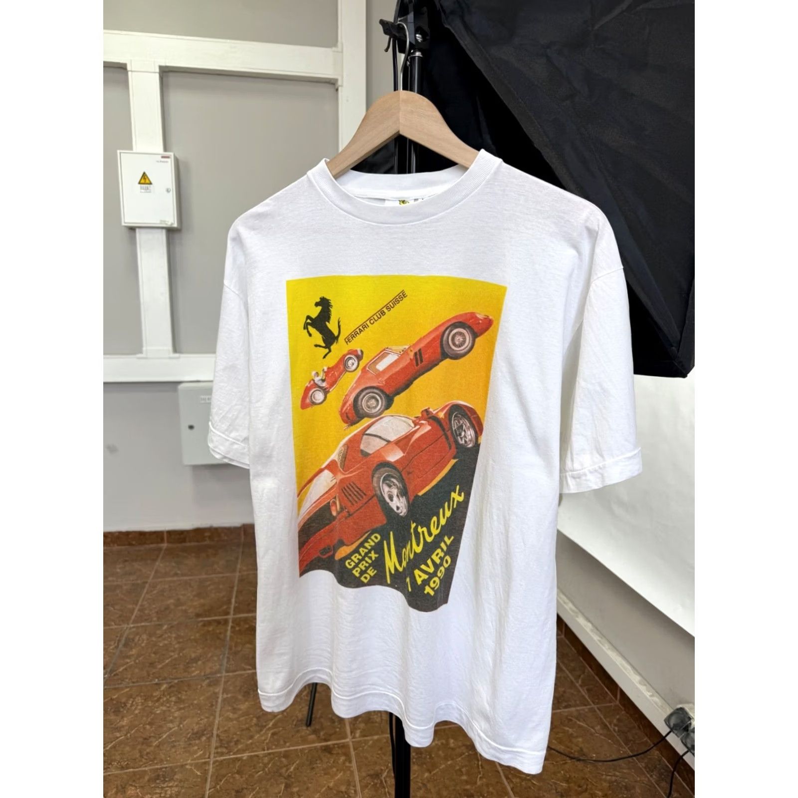 Vintage VINTAGE Ferrari Club Suisse Grand Prix De Montreux T-Shirt L White Mens XS? No Size US L / EU 52-54 / 3 - 2 Thumbnail