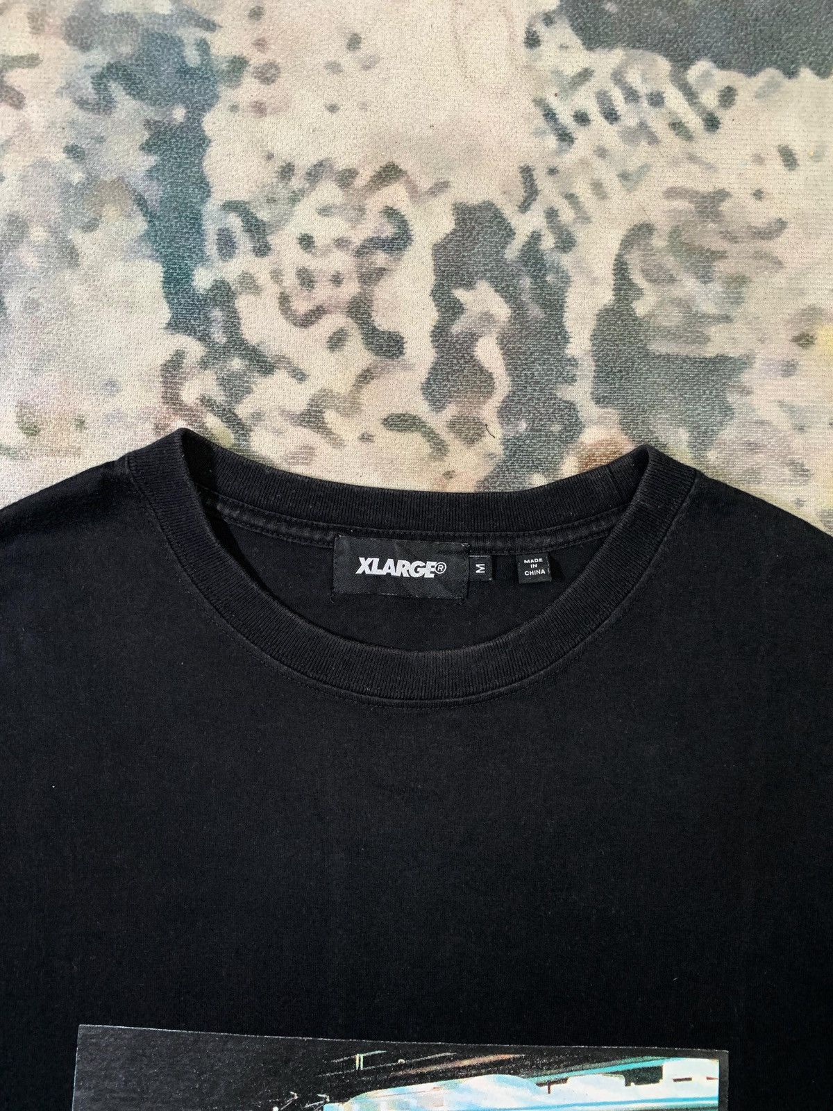 Xlarge Bundling Xlarge Throw Up Graffiti in Train Tshirt Size US L / EU 52-54 / 3 - 8 Thumbnail
