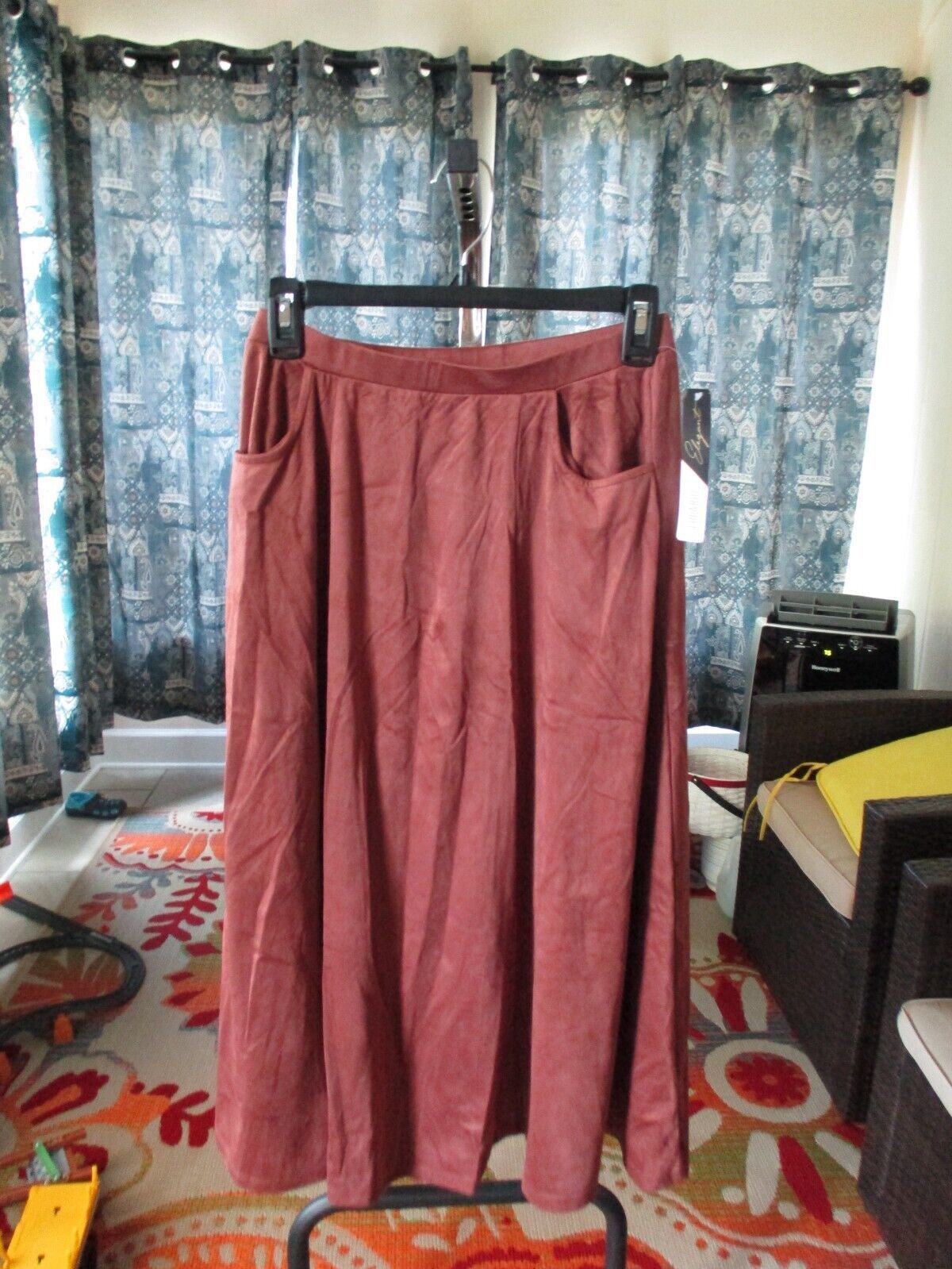 Other LuLaRoe Brown Elegant Avery Skirt Micro Suede NWT Small Size 28" / US 6 / IT 42 - 2 Thumbnail
