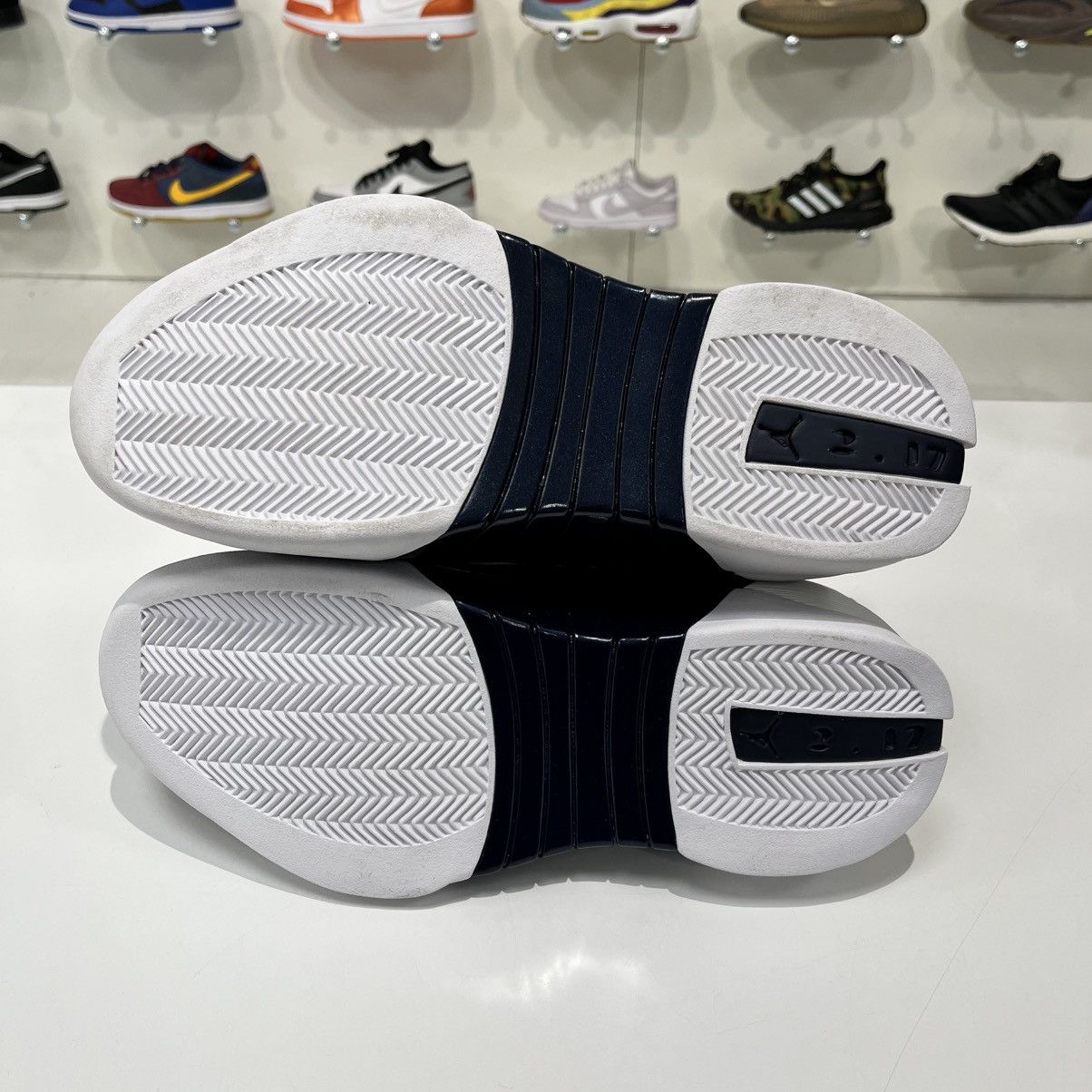 Nike Air Jordan 15 Retro Obsidian Size US 9.5 / EU 42-43 - 11 Thumbnail