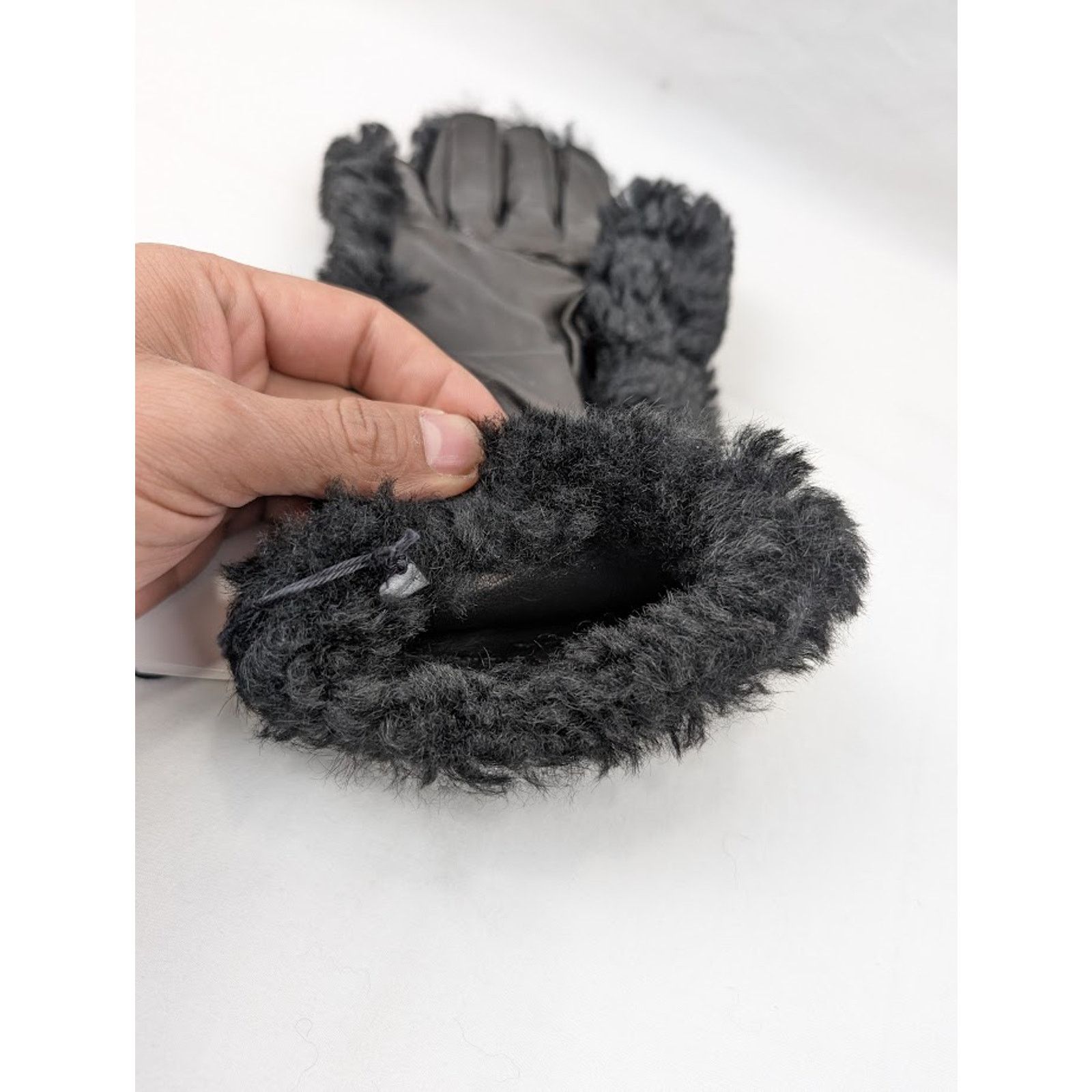 Bottega Veneta o1rshd1 Size: 8 / Gloves Teddy Shearling in Black Size ONE SIZE - 10 Thumbnail