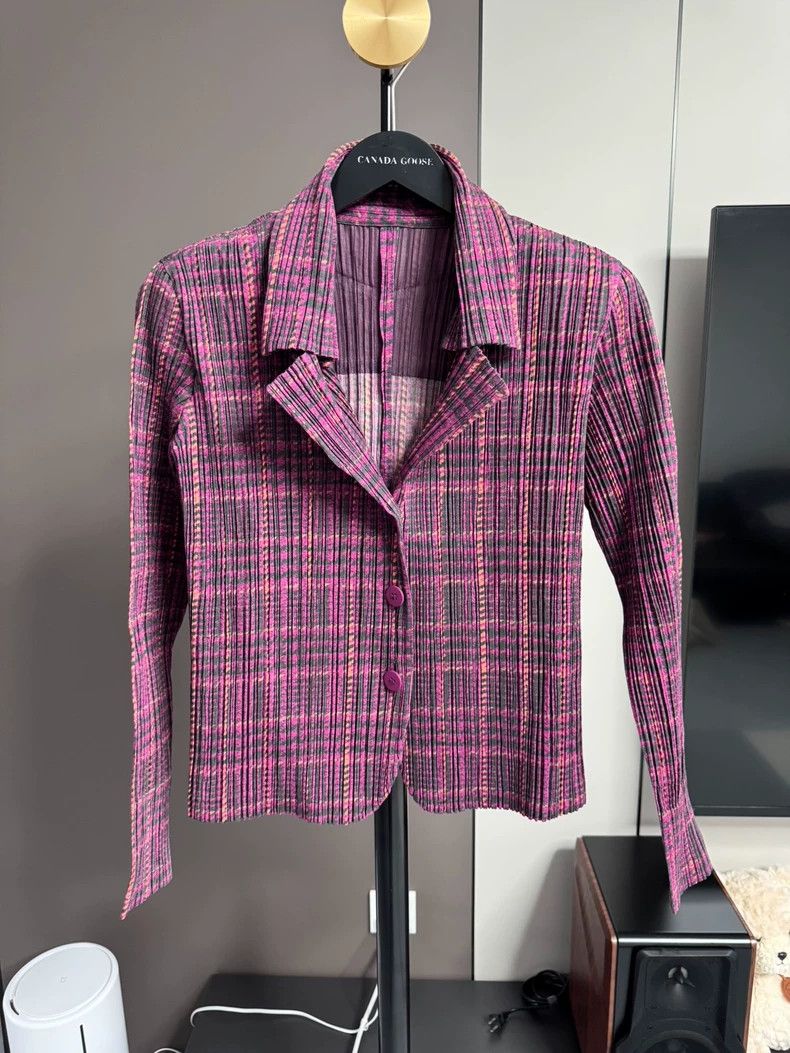 Issey Miyake Issey Miyake size:4 Pinkish-purple pleated cardigan Size S / US 4 / IT 40 - 1 Thumbnail