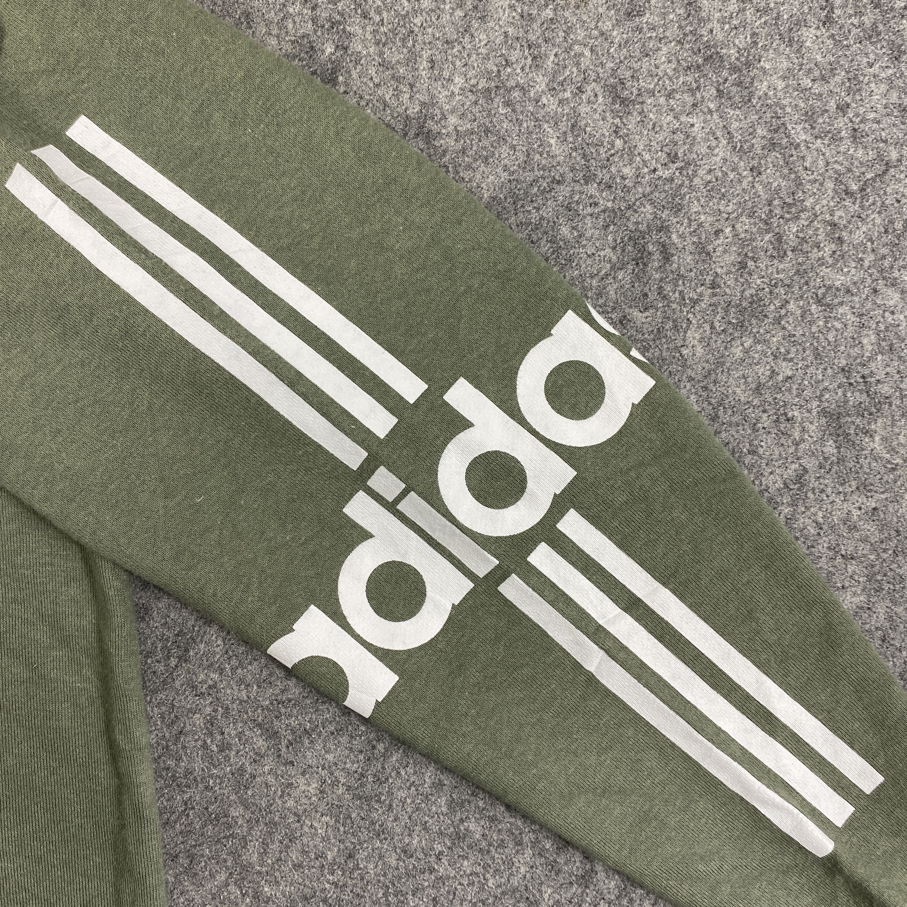 Adidas Vintage Adidas Big Logo Hoodie - SW0101 Size US M / EU 48-50 / 2 - 12 Thumbnail