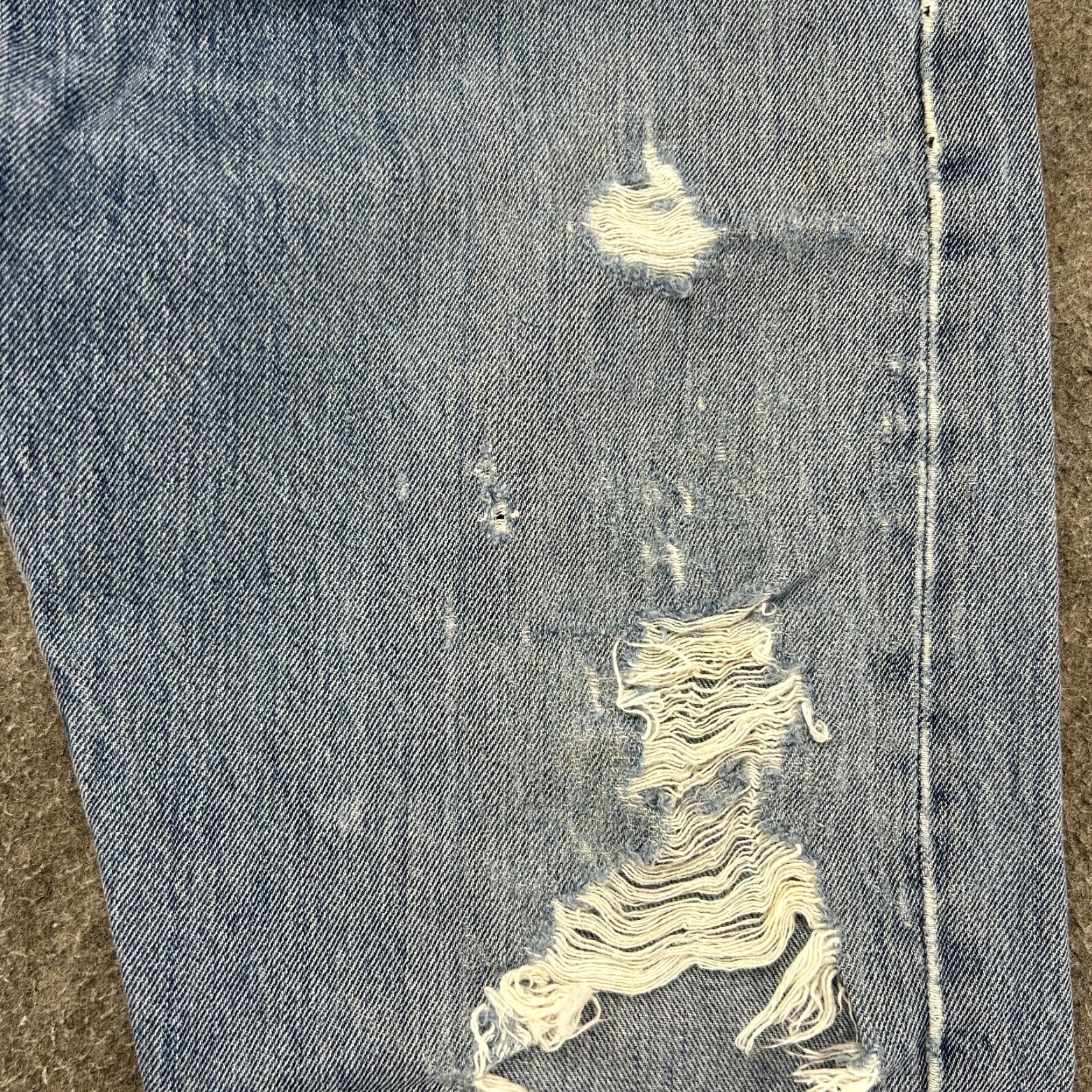 Levi's VINTAGE Levi's 501 Jeans Mens 34x29 Blue Straight Denim Distressed Regular 90s Cowboy USA Mens Size US 34 / EU 50 - 6 Thumbnail