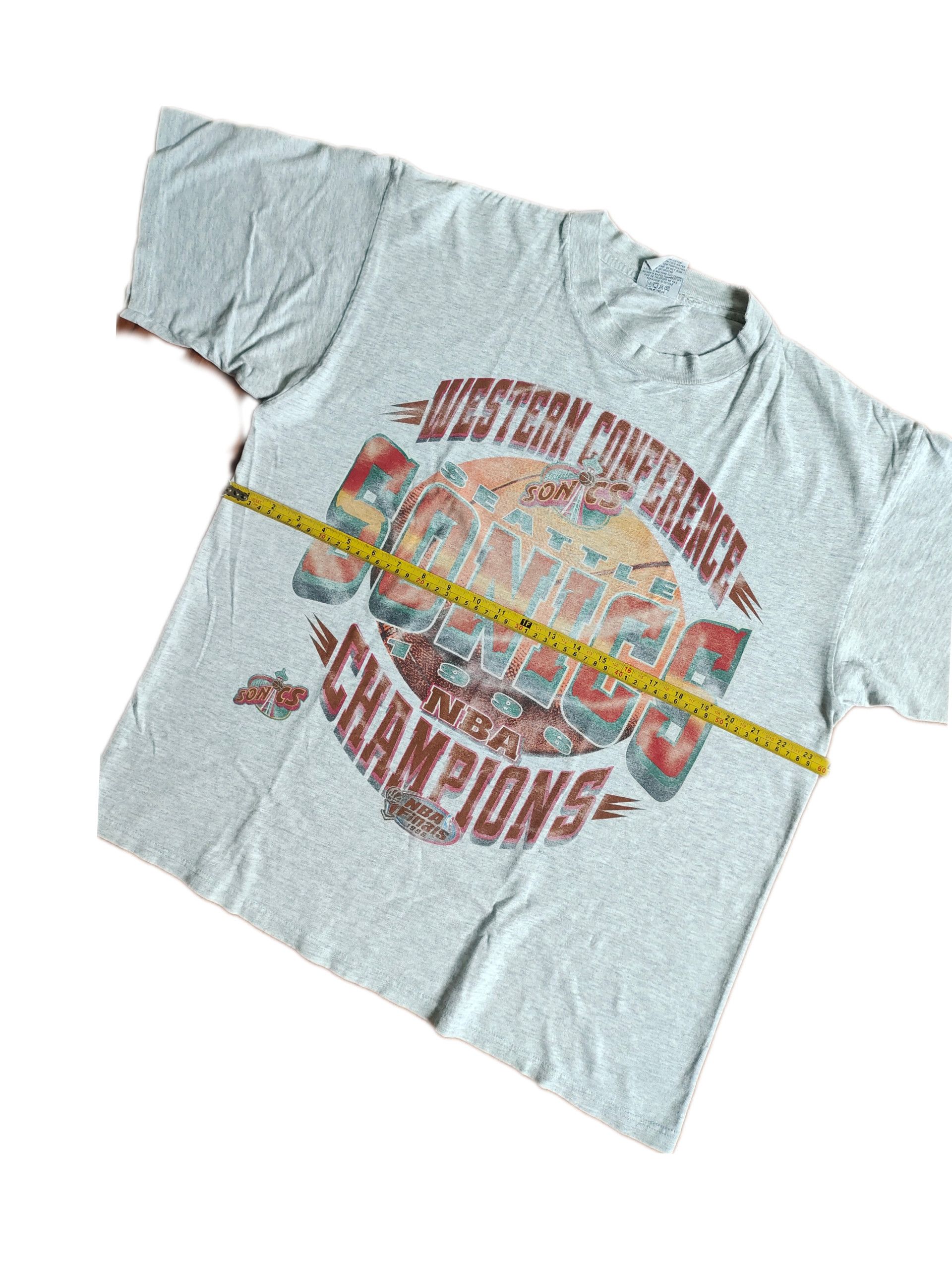 Vintage Vintage Seattle Sonics Big Logo 90s T-shirt Size US XL / EU 56 / 4 - 9 Thumbnail
