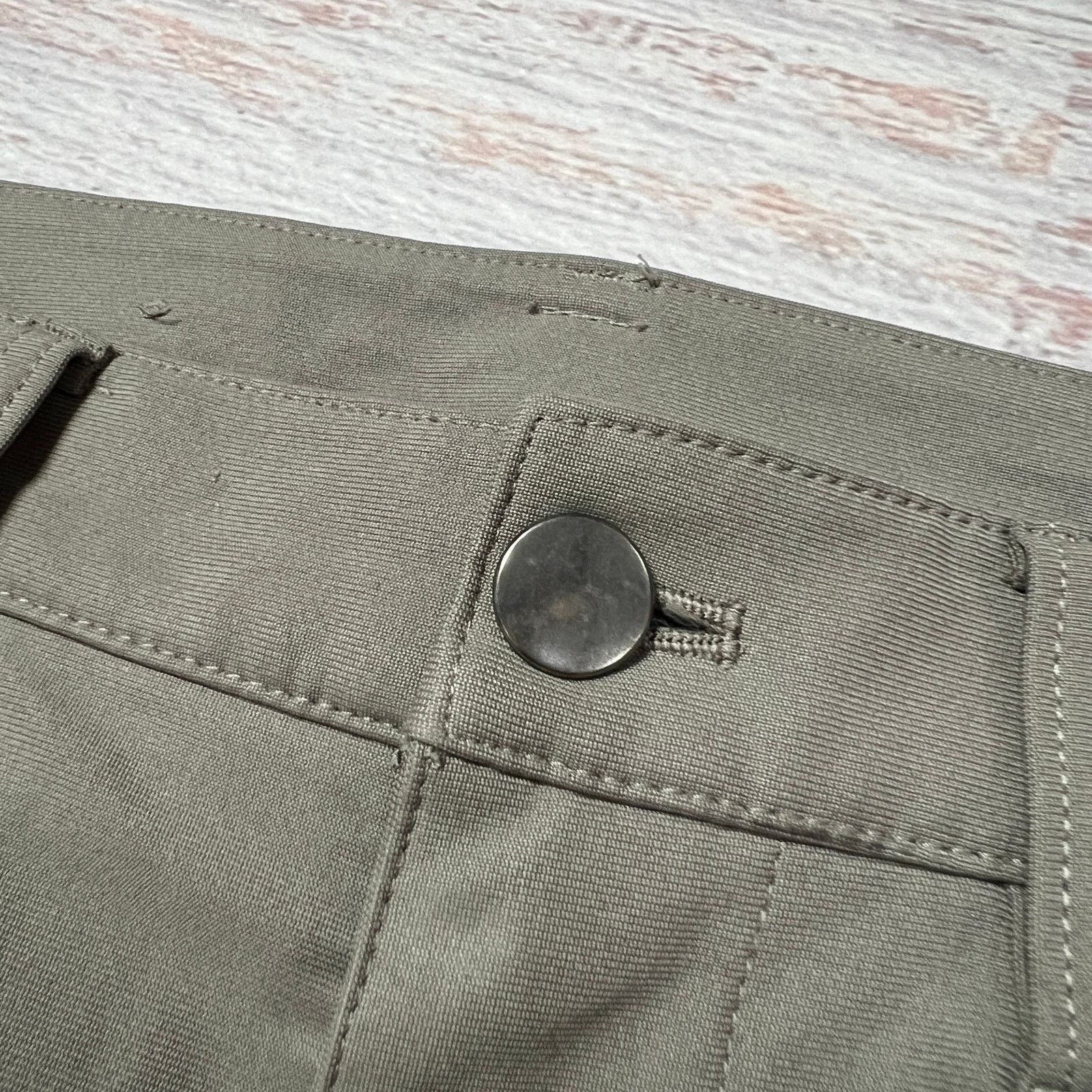 Lululemon Lululemon ABC Slim Fit Chino Grey Sage 5-Pocket 30x29 Size US 30 / EU 46 - 4 Thumbnail