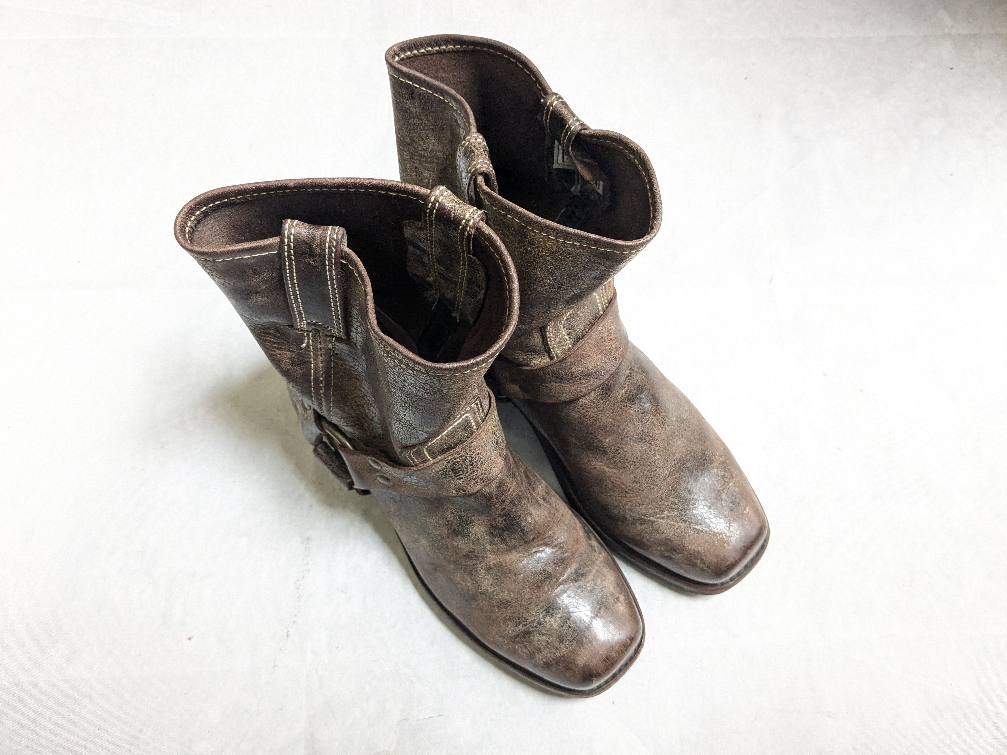 Frye Frye Harness Boots Brown Leather 9 M Buckle Size US 9 / EU 42 - 4 Thumbnail