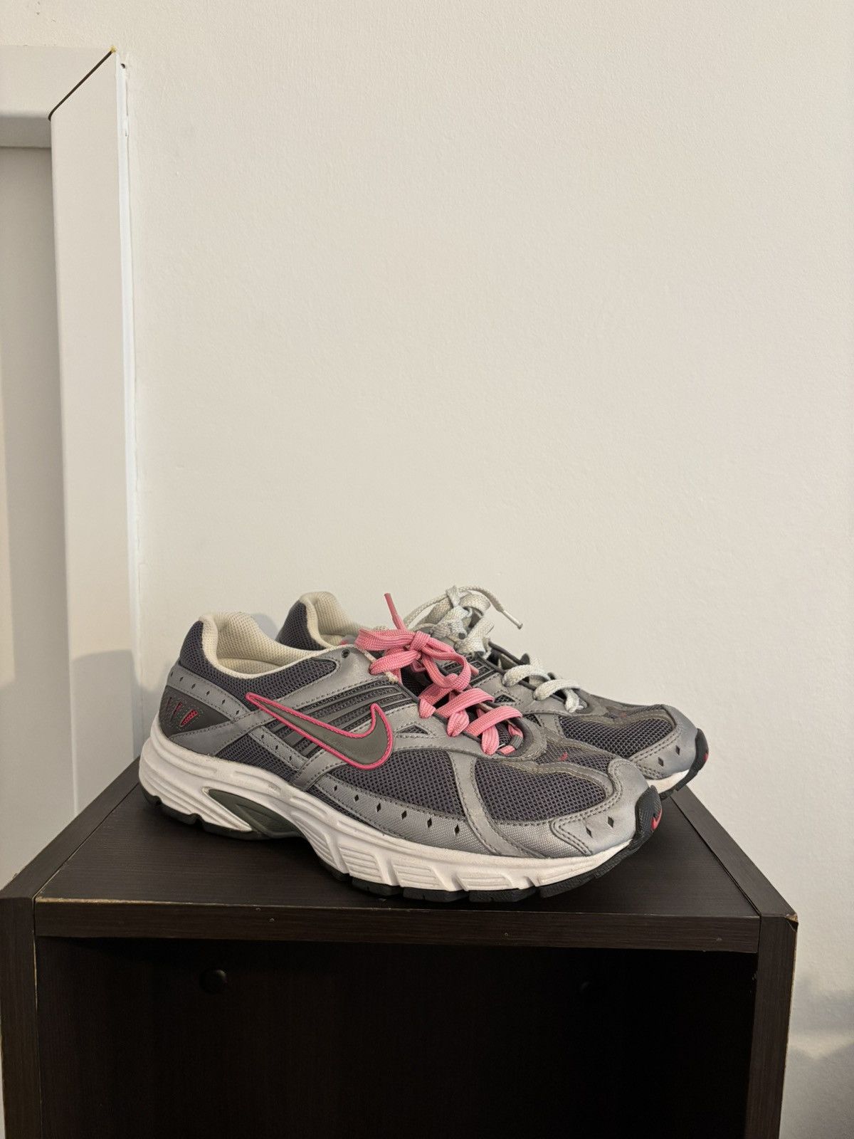 Nike Nike Silver/Pink Shoes Size US 9 / EU 42 - 1 Thumbnail