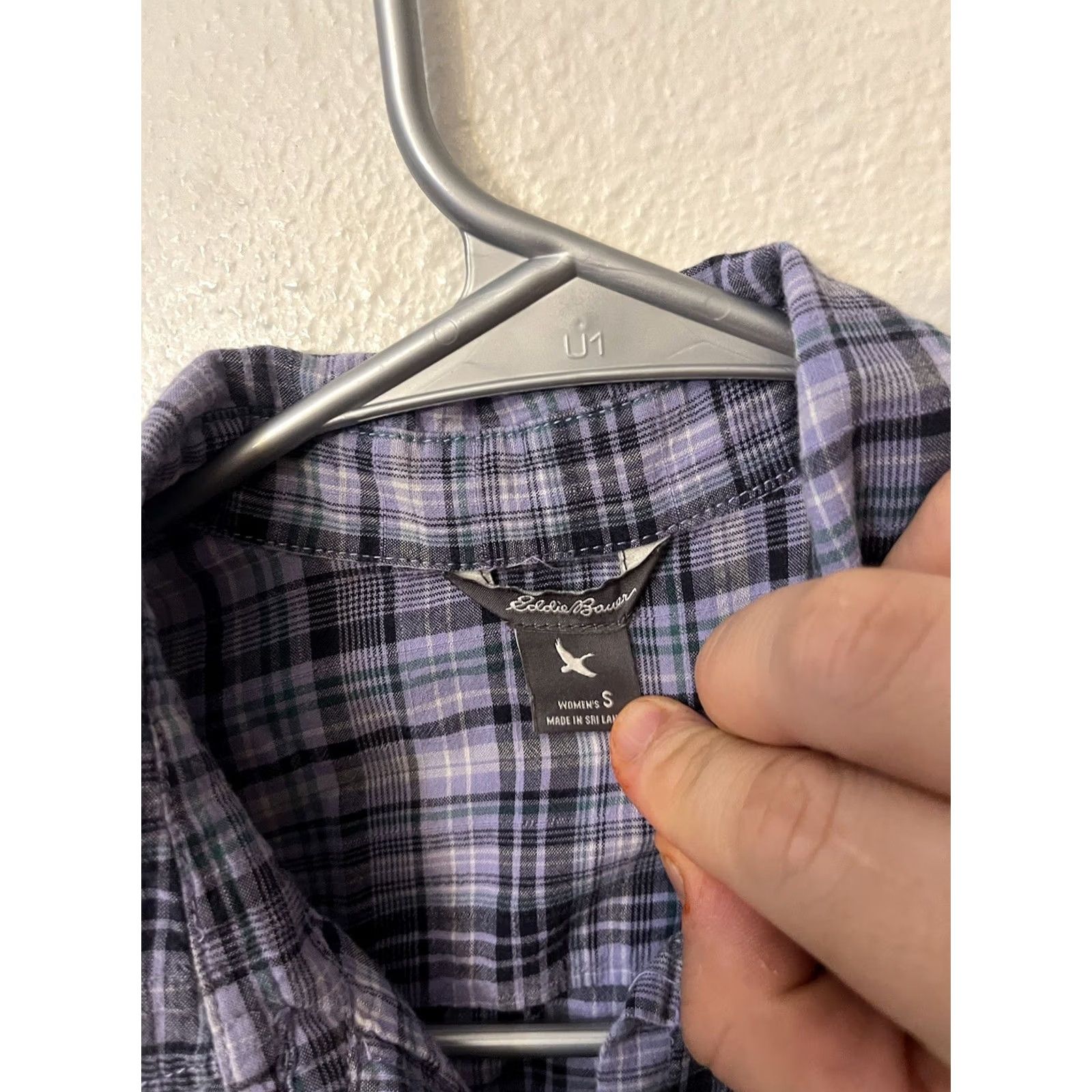 Eddie Bauer Eddie Bauer Shirt Women's Size Small Purple Plaid Button-Up Size S / US 4 / IT 40 - 3 Thumbnail