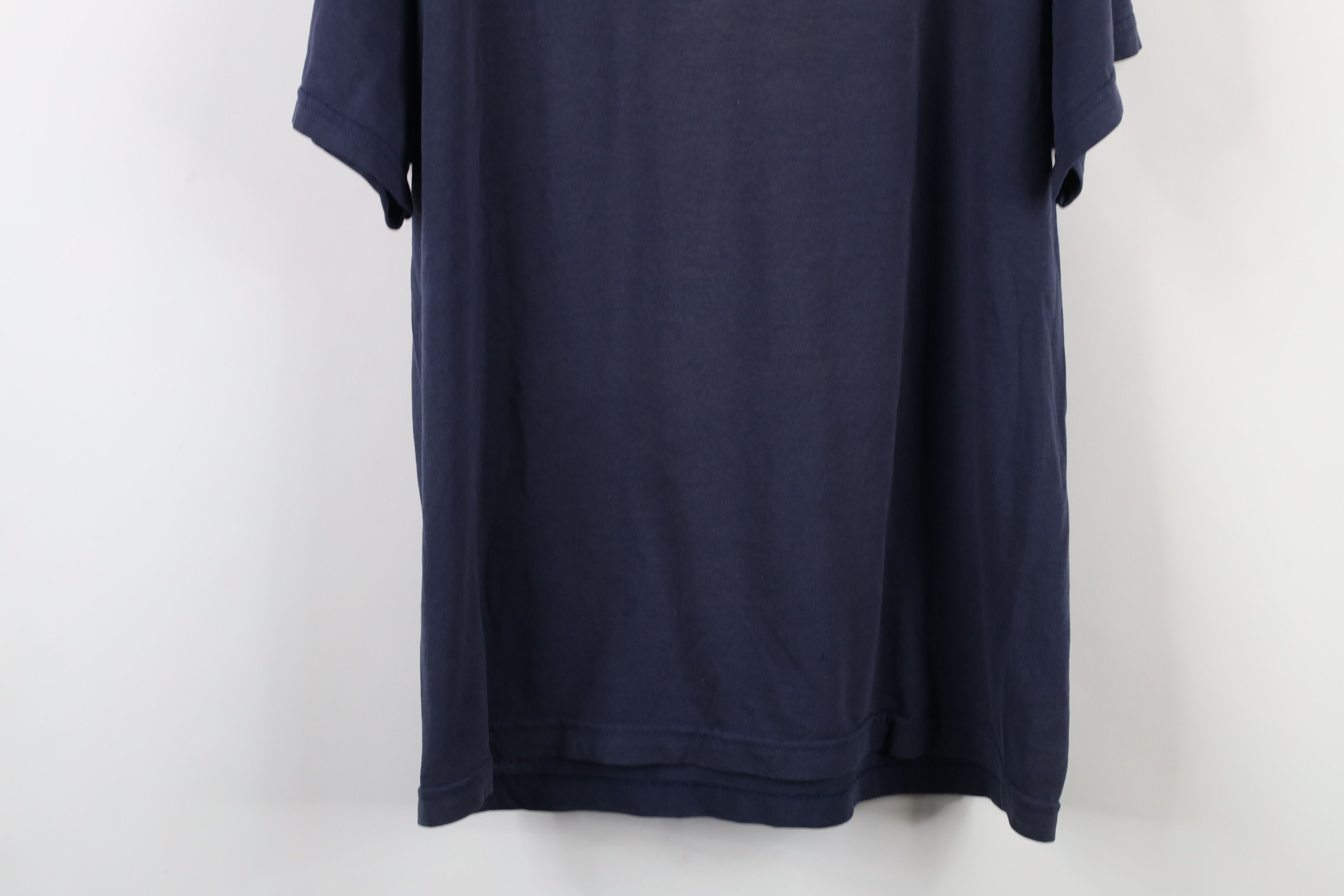 Vintage Vintage 90s Streetwear Blank Thin Pocket T-Shirt Blue USA Size US L / EU 52-54 / 3 - 13 Thumbnail