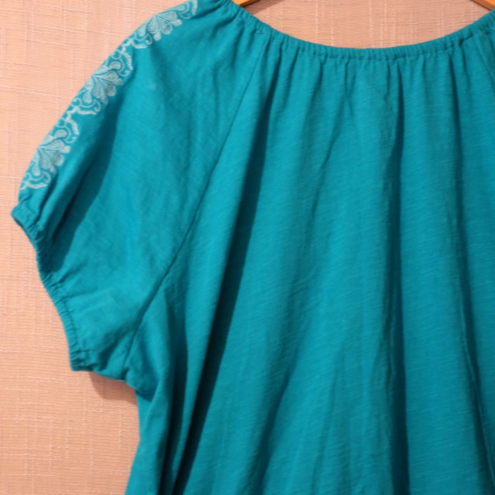 Faded Glory Faded Glory Short Sleeve Green Embroidered Cotton Women's Plus Size 2X T-Shirt Regular 100% Cotton Lightweight Casual Nike? Size 40" / US 18 - 7 Thumbnail