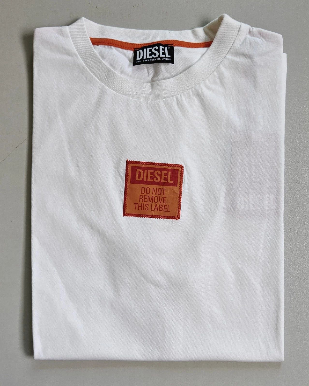 Diesel DIESEL White T-Shirt With Logo Patch FTP 4103 Size US XL / EU 56 / 4 - 1 Thumbnail