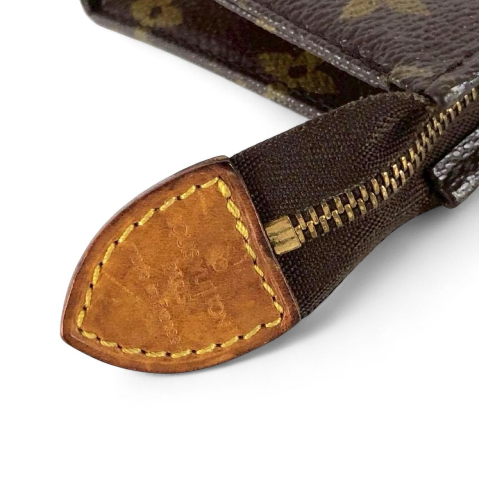 Louis Vuitton Louis Vuitton - Monogram Canvas Pouch Clutch Size ONE SIZE - 6 Thumbnail