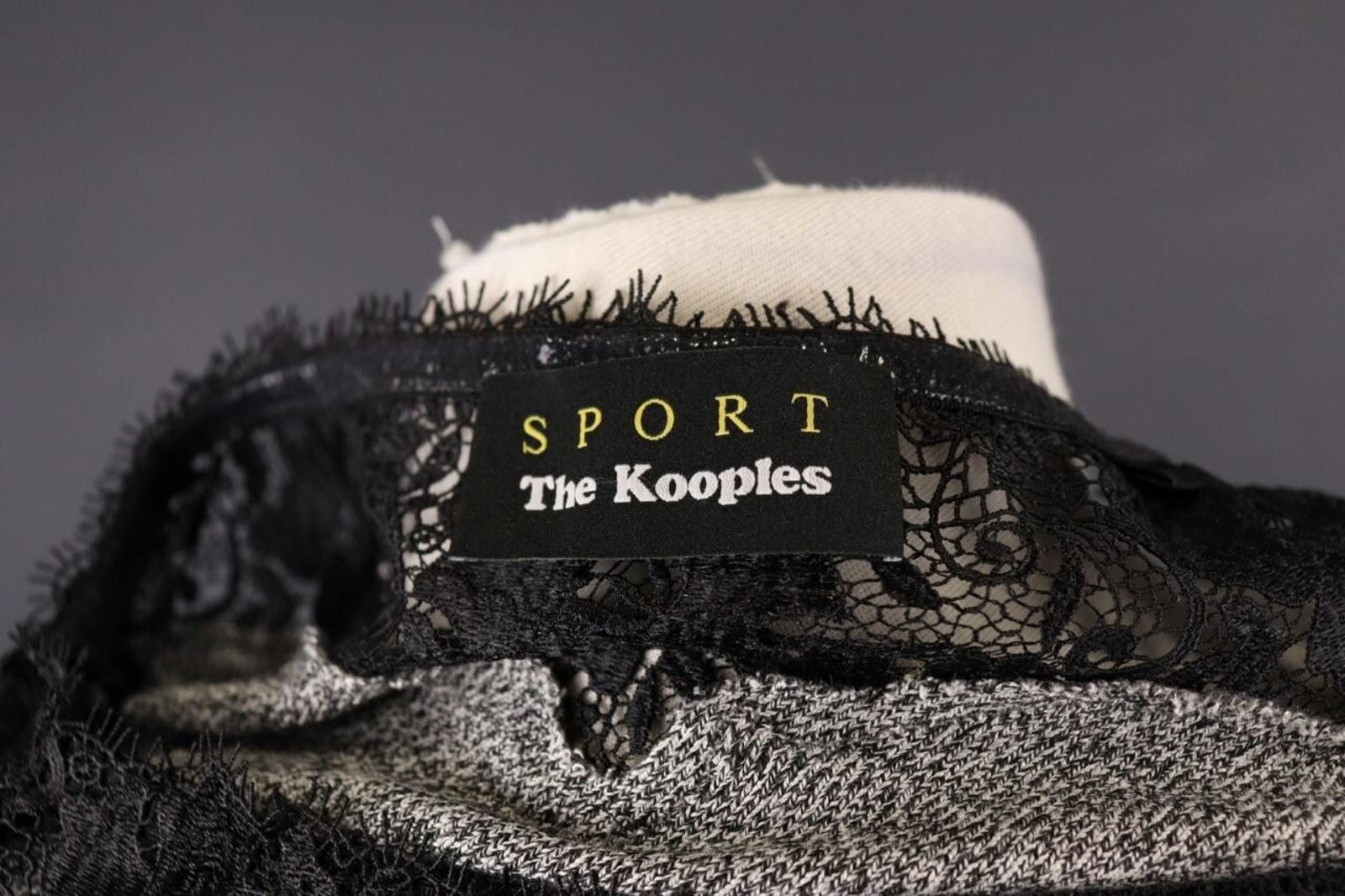 The Kooples The Kooples Sport Gray Floral One Shoulder Top Size 2 Size XS / US 0-2 / IT 36-38 - 7 Thumbnail