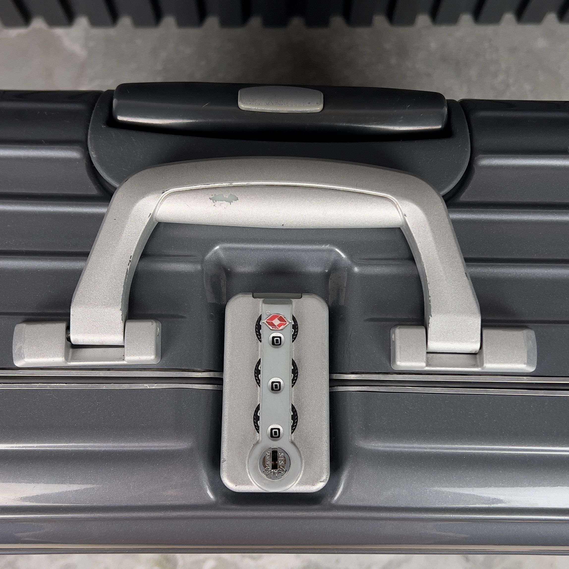 Rimowa Rimowa Limbo Business Trolley 23L Gray 2-wheels Suitcase Size ONE SIZE - 9 Thumbnail