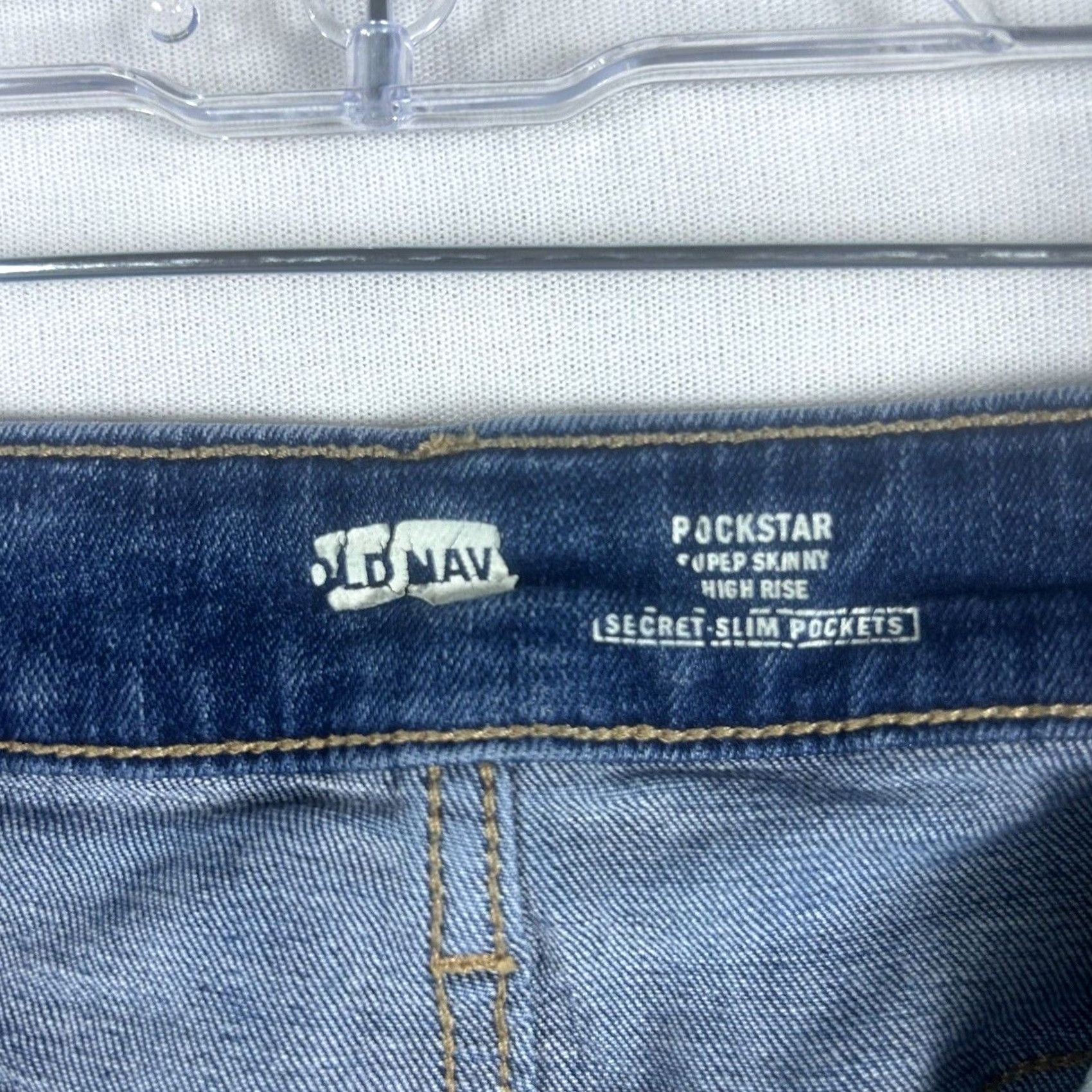 Old Navy Old Navy Rockstar Super Skinny High Rise Jeans Sz 6 Secret Slim Pockets Raw Hem Jeans Women Regular Blue Medium Denim Slim Button 6 Size 28" / US 6 / IT 42 - 2 Thumbnail