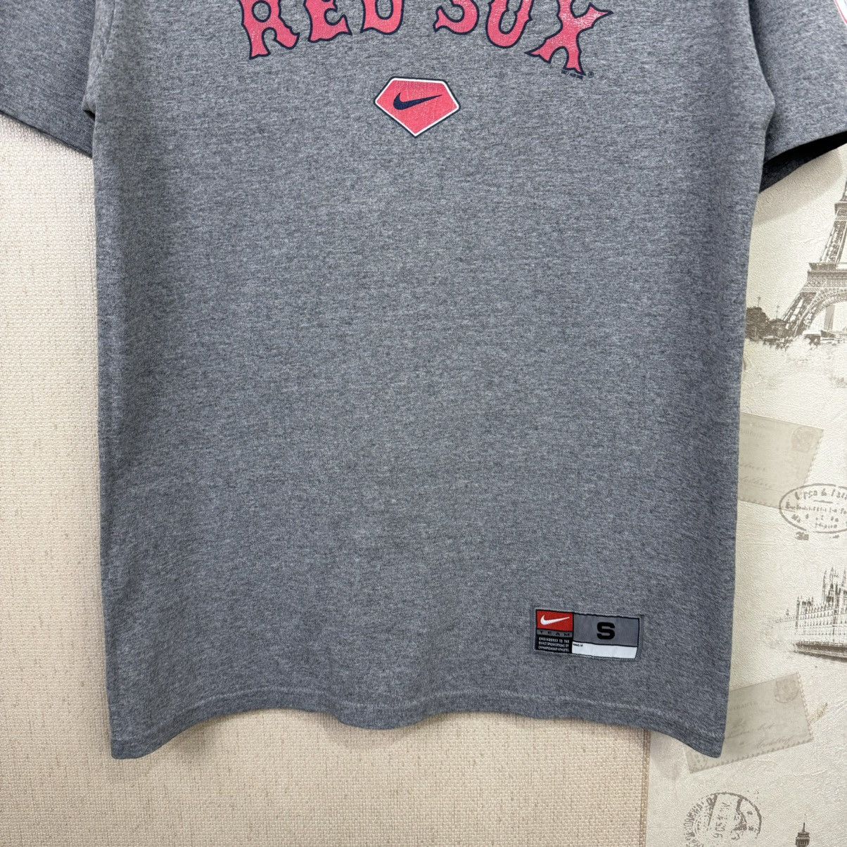 MLB × Nike × Vintage Vintage Nike Red Sox Boston T shirt Swoosh 00s MLB S Size US S / EU 44-46 / 1 - 8 Thumbnail