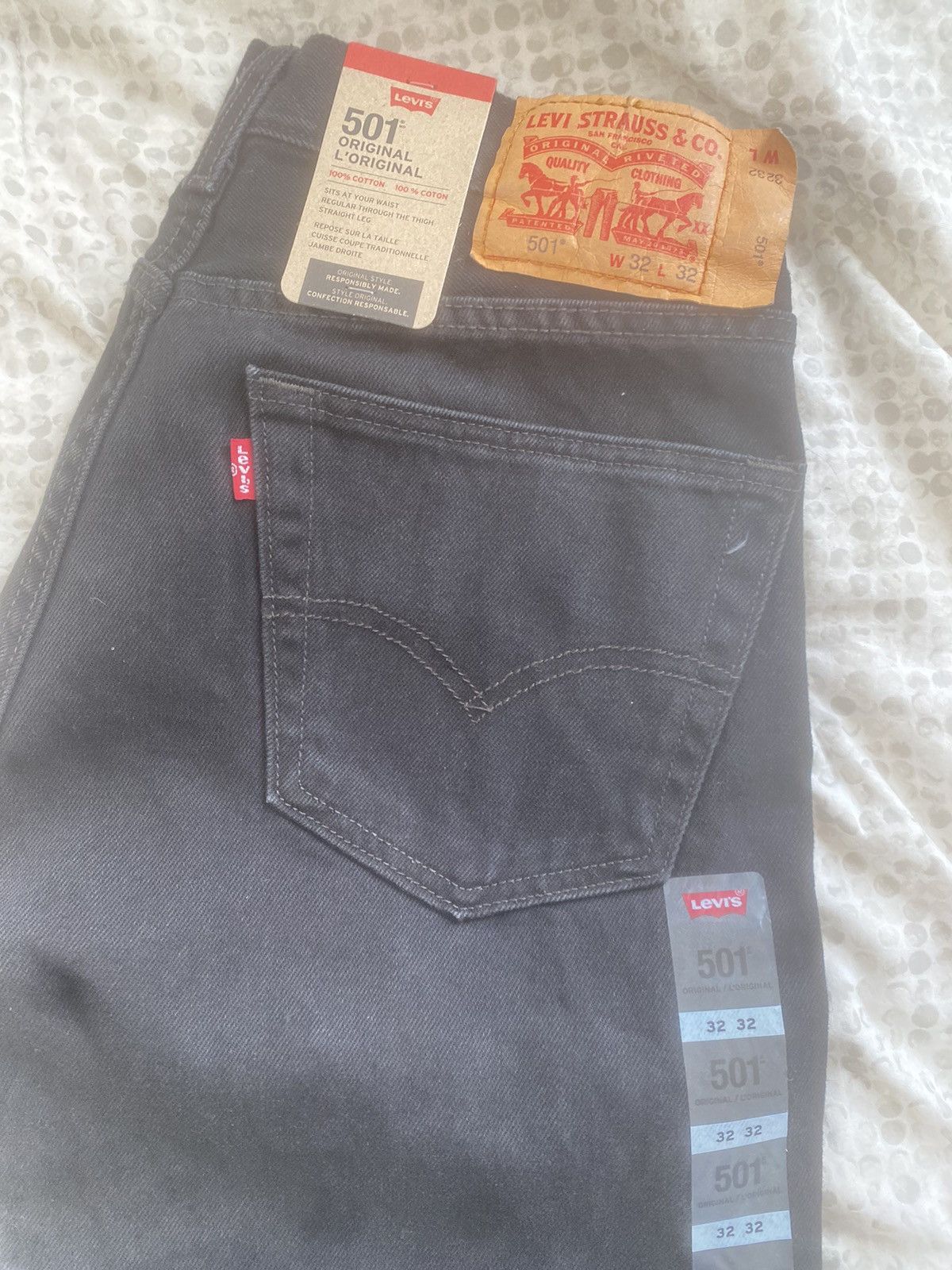 Levi's Levis 501s *BRAND NEW* Size US 32 / EU 48 - 1 Thumbnail