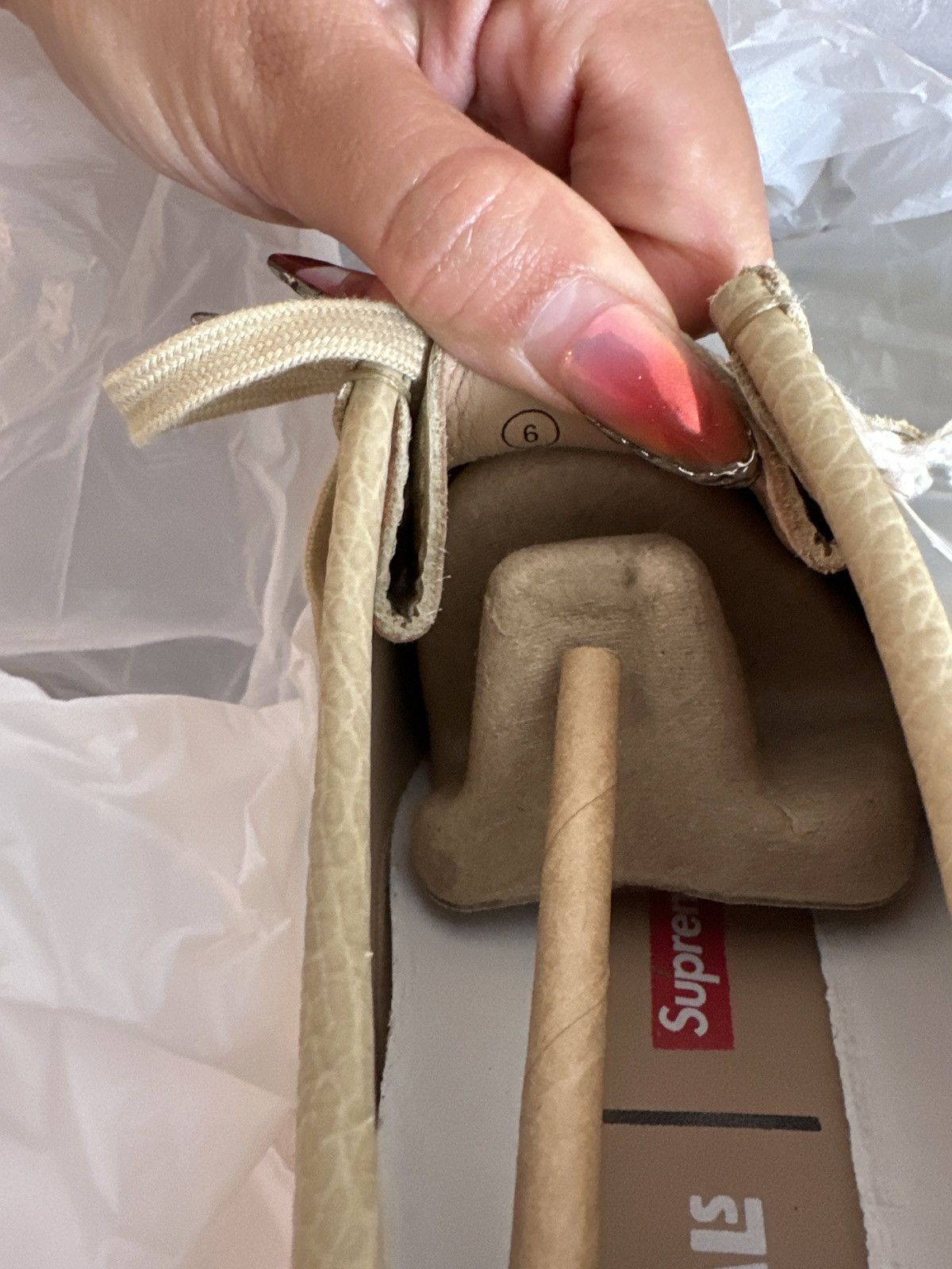 Clarks × Supreme Supreme x Clarks Wallabees Size US 6 / EU 39 - 8 Thumbnail