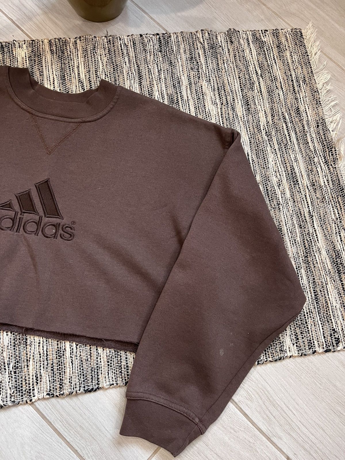 Adidas × Vintage Vintage Adidas Crop Sweatshirt Brown Fleece Logo Fiji made Size M / US 6-8 / IT 42-44 - 5 Thumbnail
