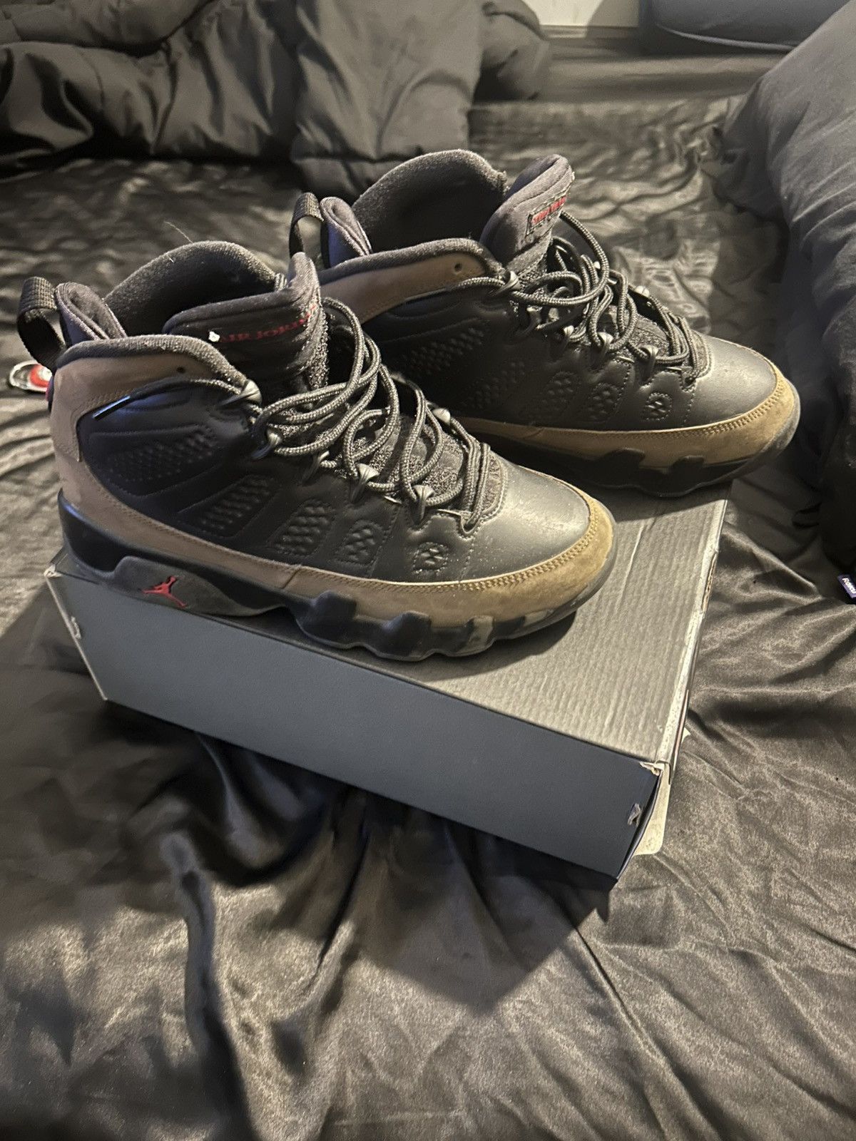 Jordan Brand ‘Olive’ Jordan Retro 9s Size US 7 / EU 40 - 2 Thumbnail
