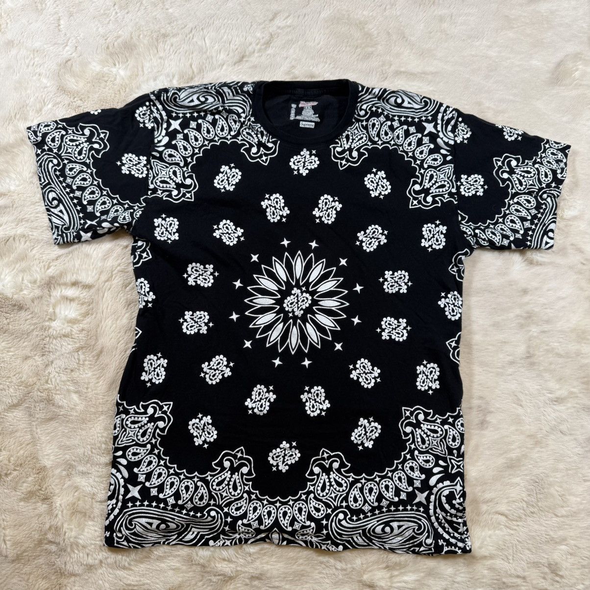 Hanes × Supreme SUPREME x Hanes Bandana Tagless T-shirt Sz Medium Size US M / EU 48-50 / 2 - 1 Thumbnail