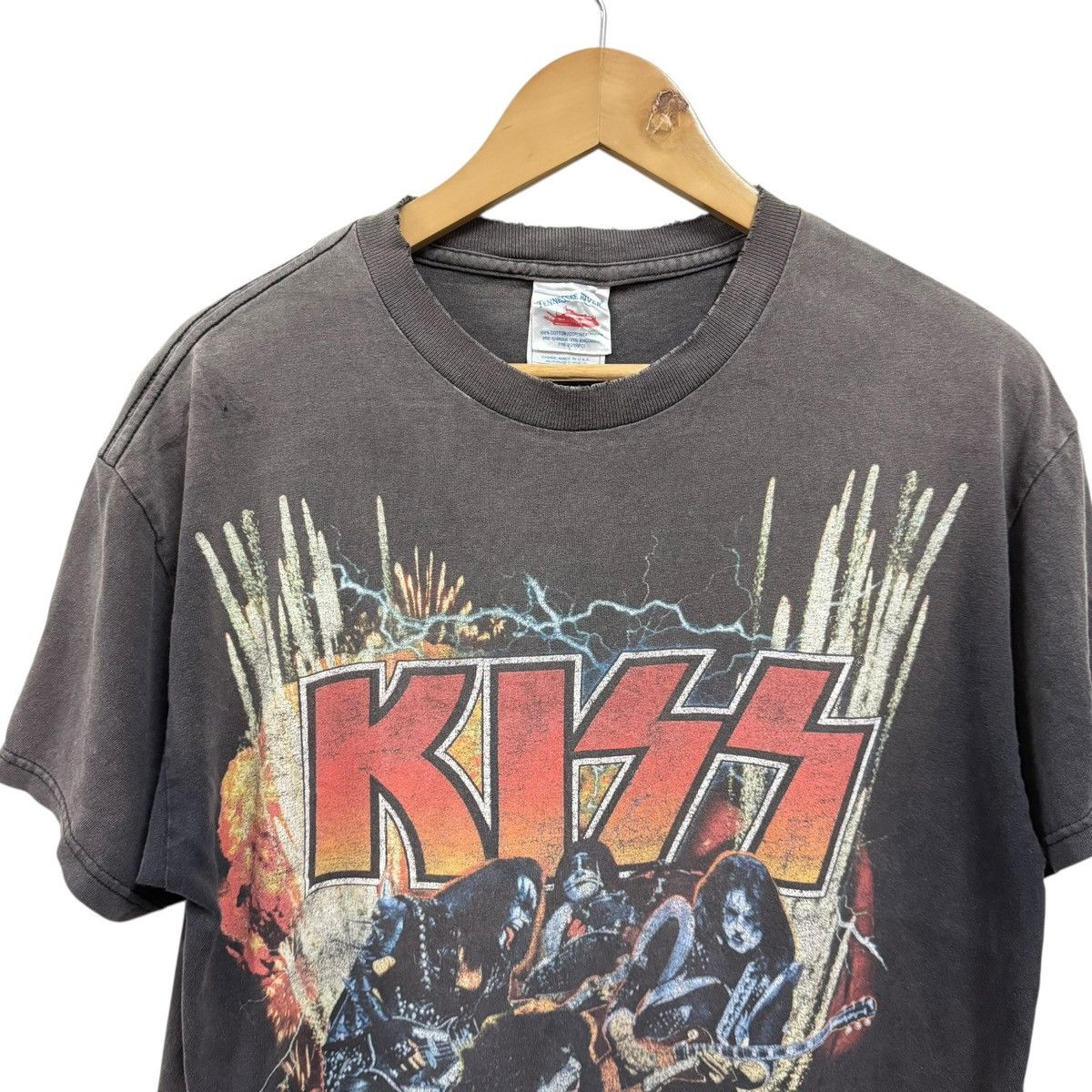 KISS Vintage Y2K Kiss World Domination Tour Thrashed Tshirt Size US L / EU 52-54 / 3 - 3 Thumbnail