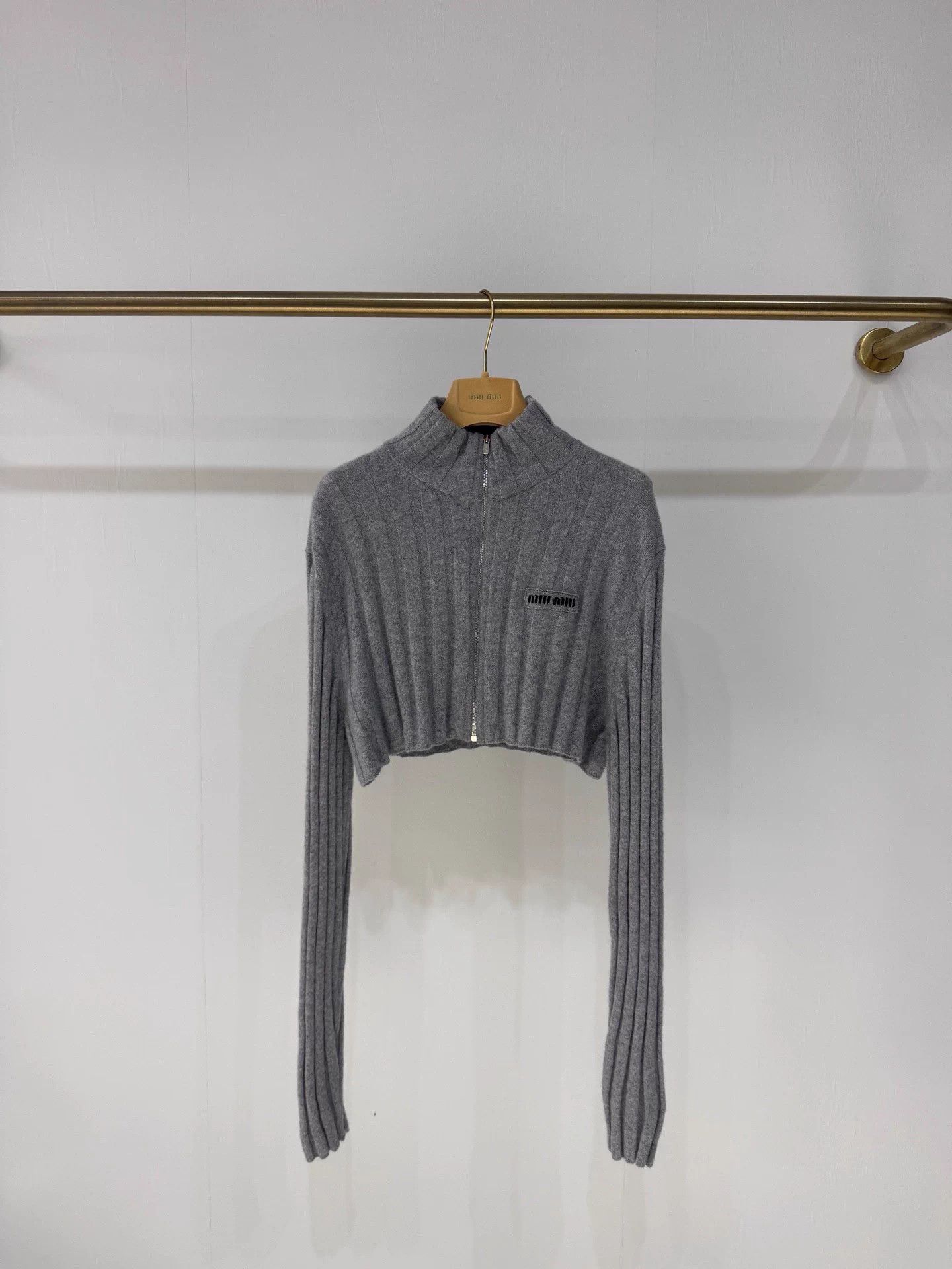 Miu Miu 26SS T-neck Zipper Short Cashmere Cardi 40 99 New