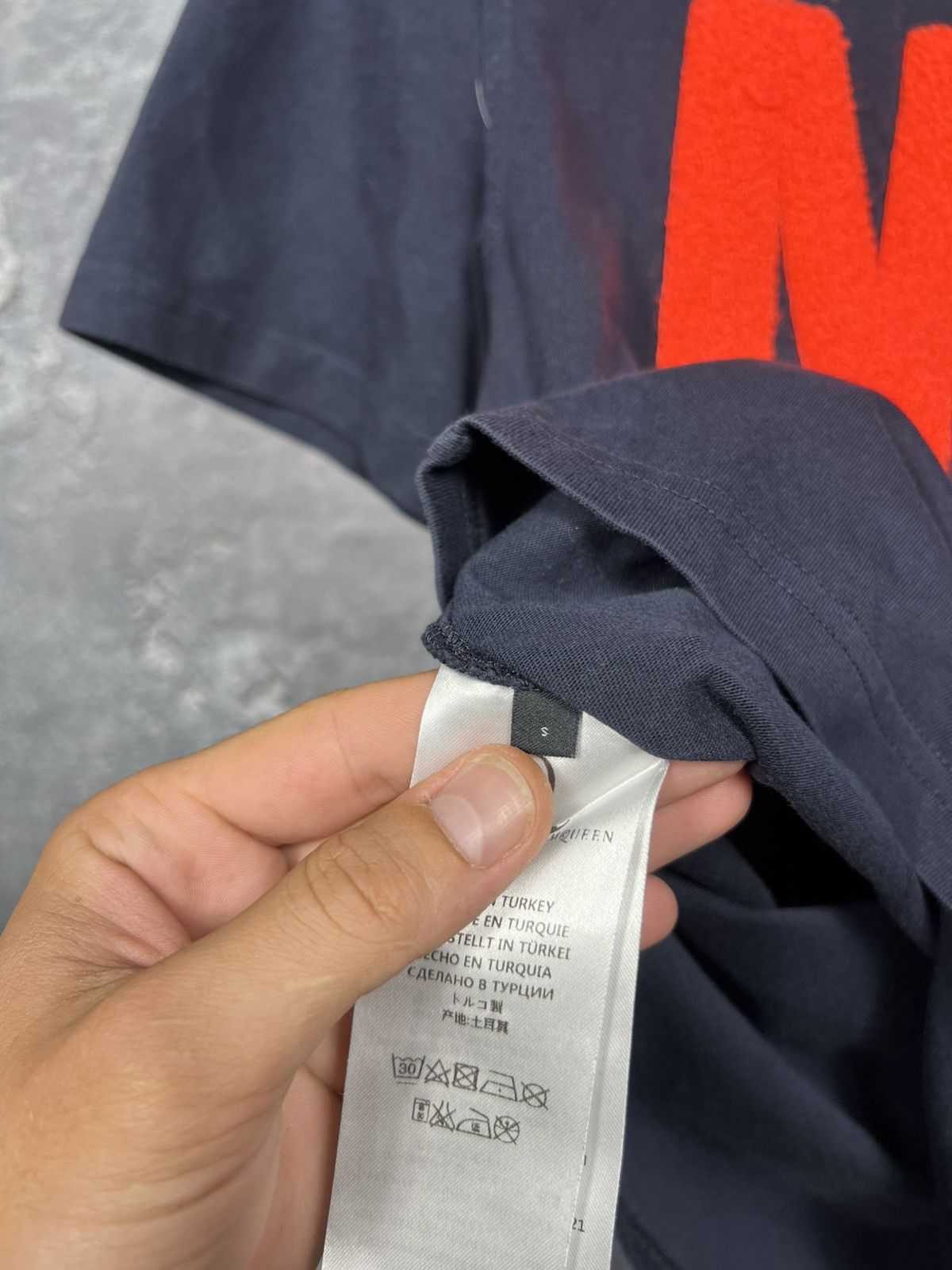 Alexander McQueen Alexander McQueen Big Teddy Logo T-shirt Tee Size US S / EU 44-46 / 1 - 5 Thumbnail