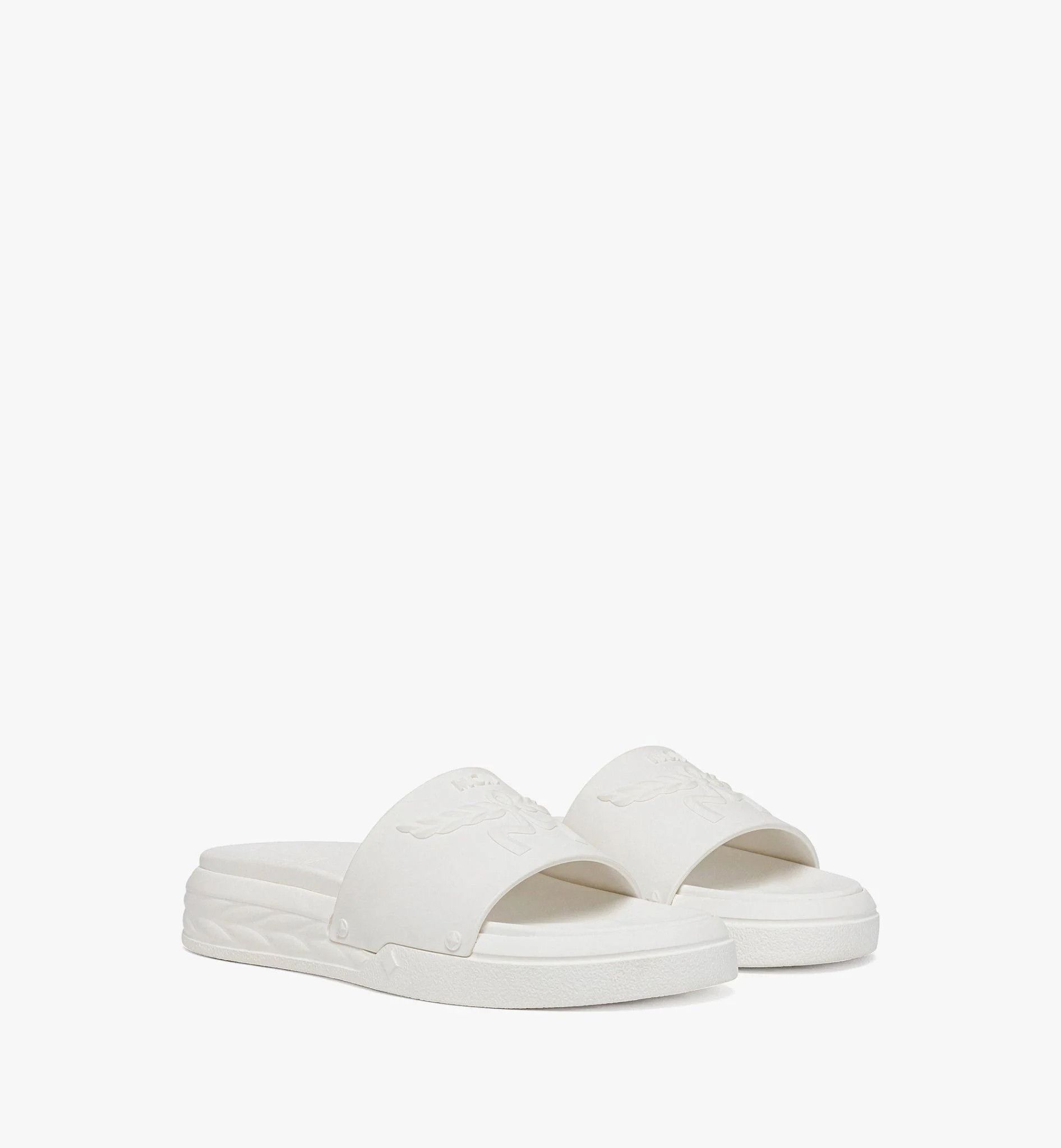 o1mt1gz0525 Slides in White