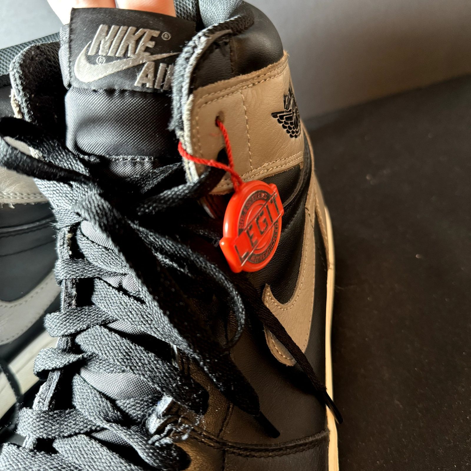 Jordan Brand × Nike Size 13 - Air Jordan 1 Retro High OG Shadow 2018 Men's Shoes Size US 13 / EU 46 - 5 Thumbnail
