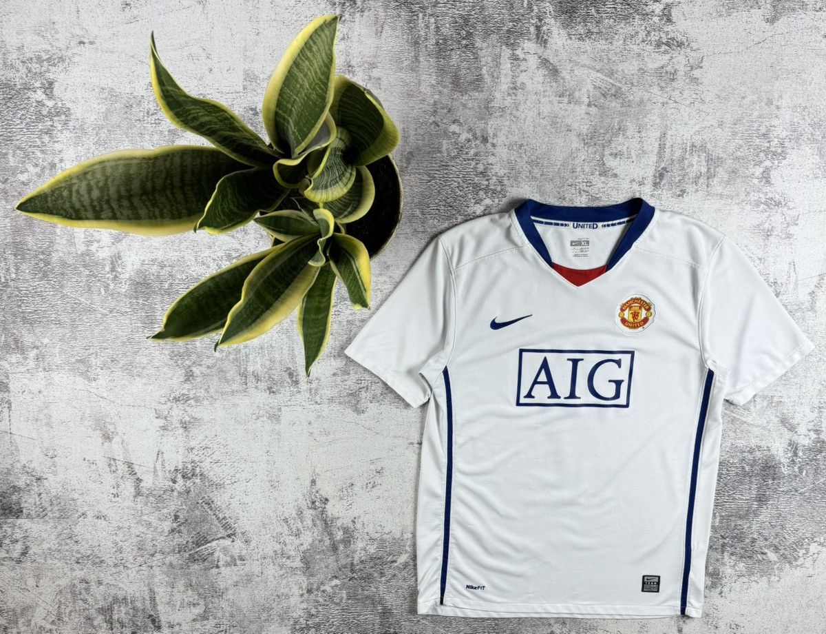 Nike Vintage Manchester United 2008/2010 White Soccer Football T Shirt Jersey Kit Size US S / EU 44-46 / 1 - 1 Thumbnail