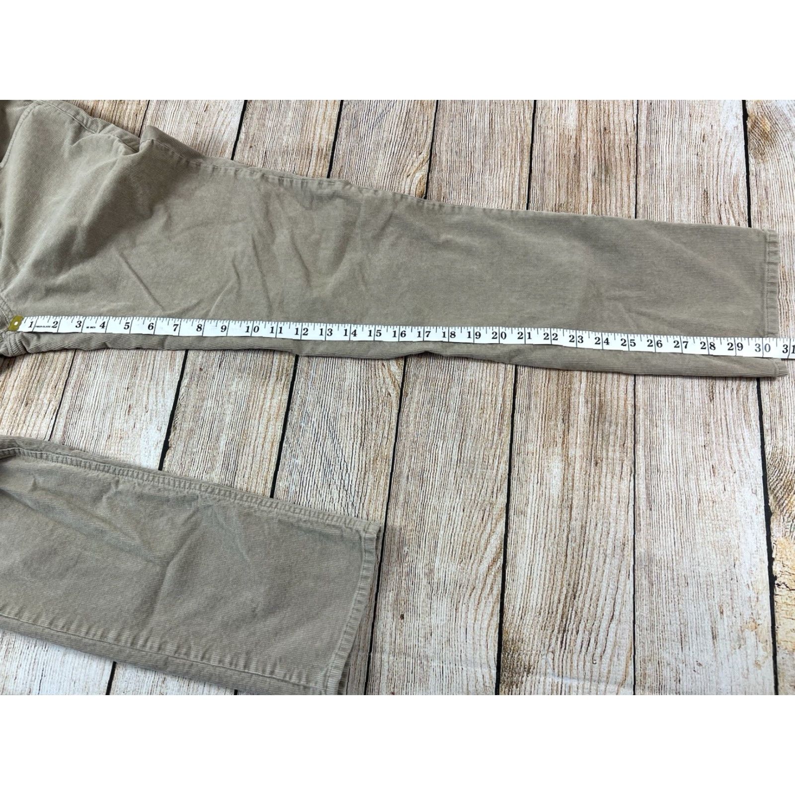 Vineyard Vines Vineyard Vines Mens Pants Beige Corduroy Cotton Chino Golf Preppy Size 30x32 Regular Straight Inseam 32in Front Flat Front Zip Closure Муж? Size US 30 / EU 46 - 4 Thumbnail