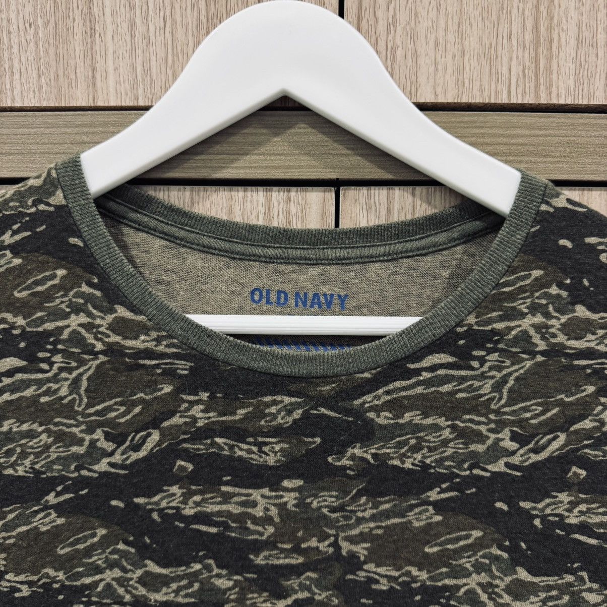 Old Navy Old Navy Camo T-Shirt Size US XS / EU 42 / 0 - 3 Thumbnail