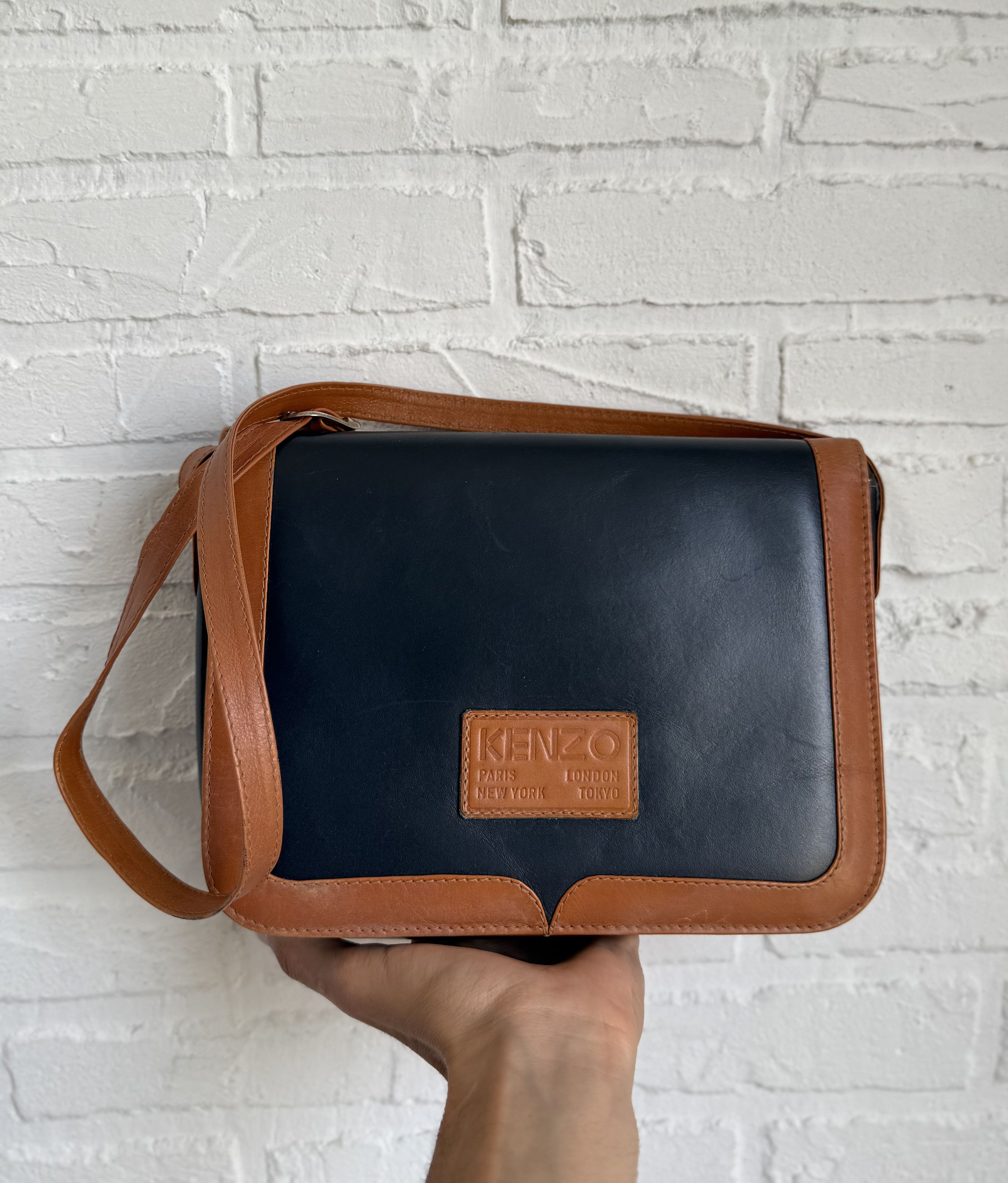 Kenzo Archive Vintage Kenzo leather messenger crossbody bag Size ONE SIZE - 1 Thumbnail