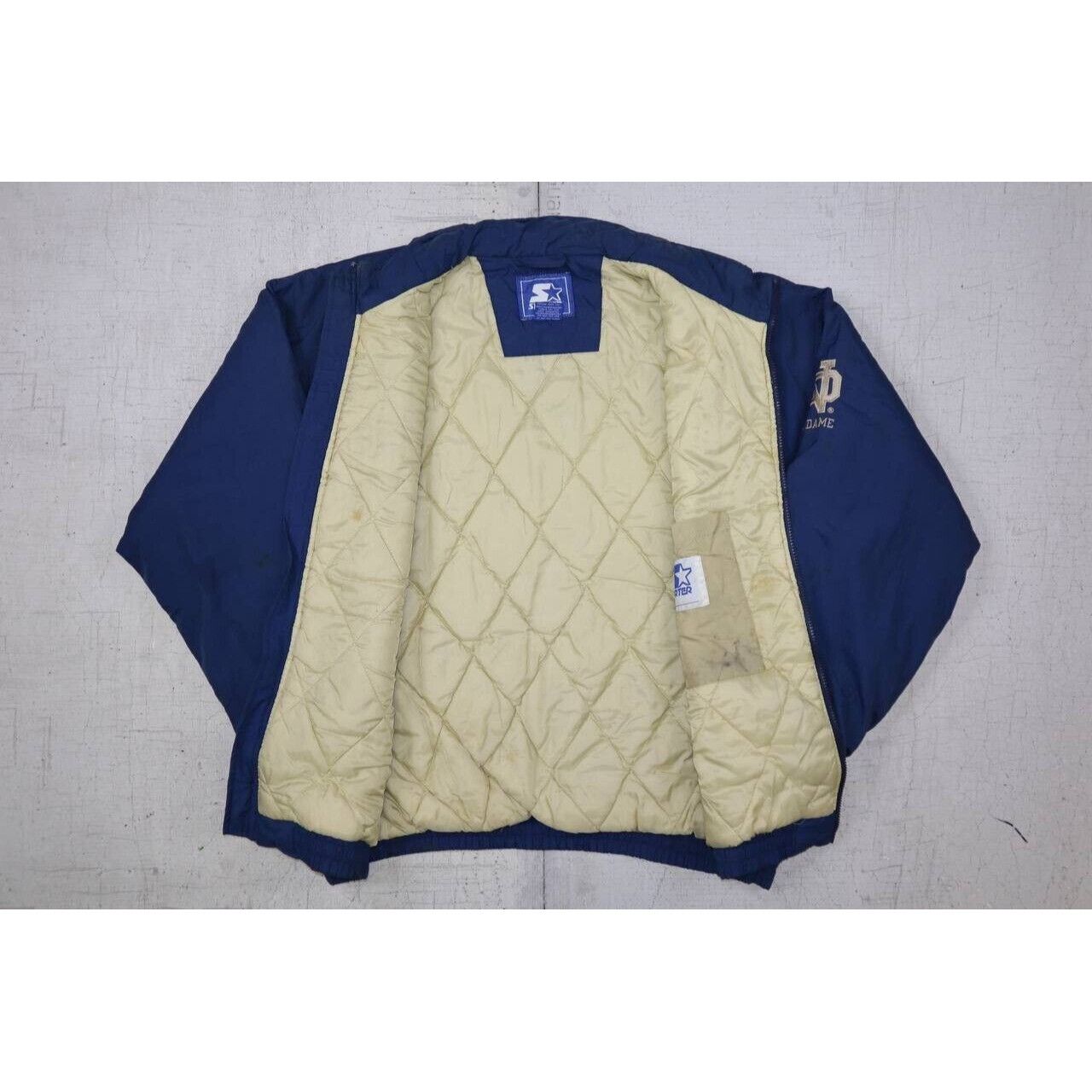 Starter Vintage 90s Starter Notre Dame Fighting Irish Hooded Sz L Size US L / EU 52-54 / 3 - 4 Thumbnail