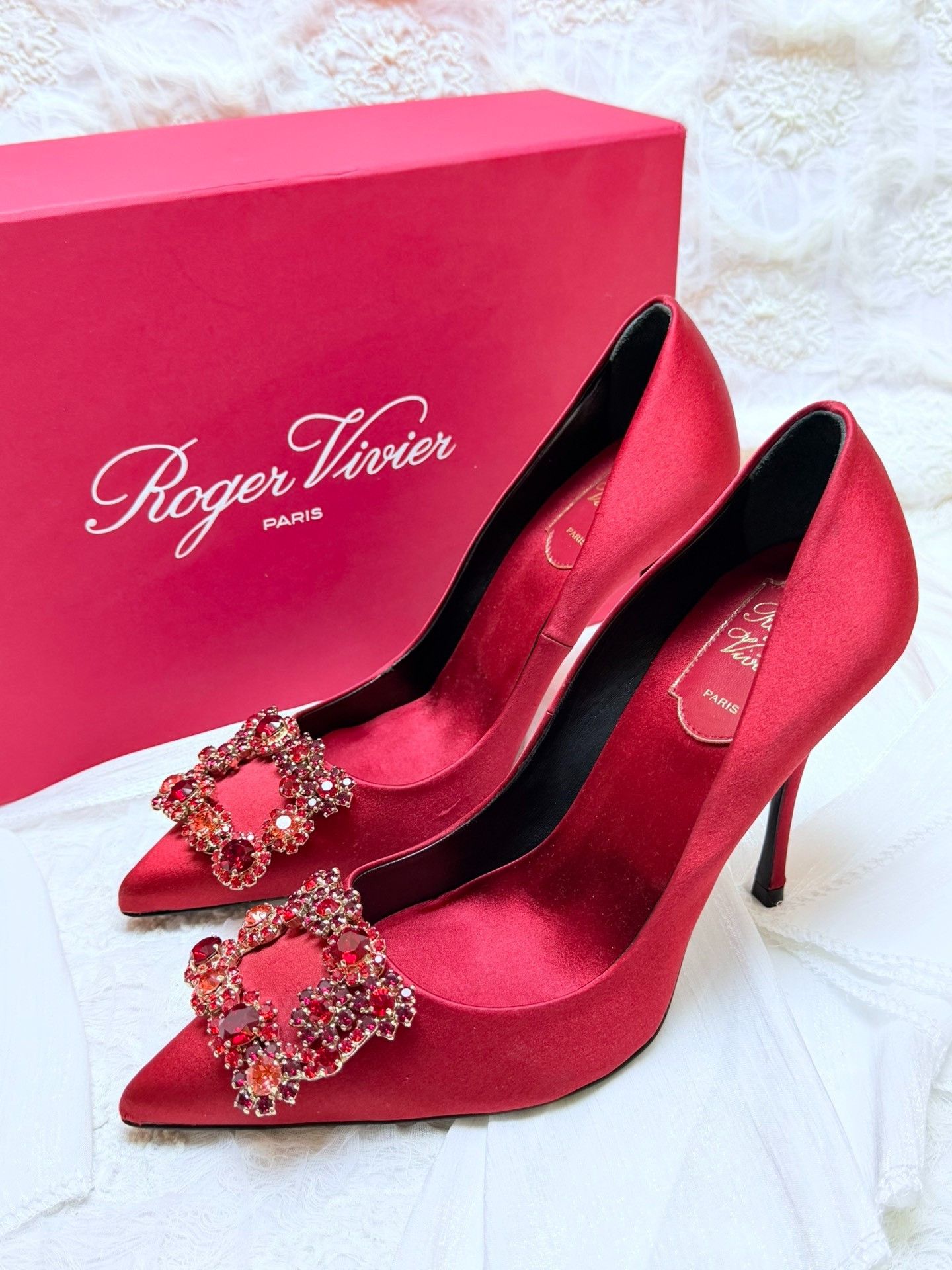 Roger Vivier Roger Vivier Retro Red Lowtop Sneakers us_6 Women Size US 6 / IT 36 - 1 Thumbnail