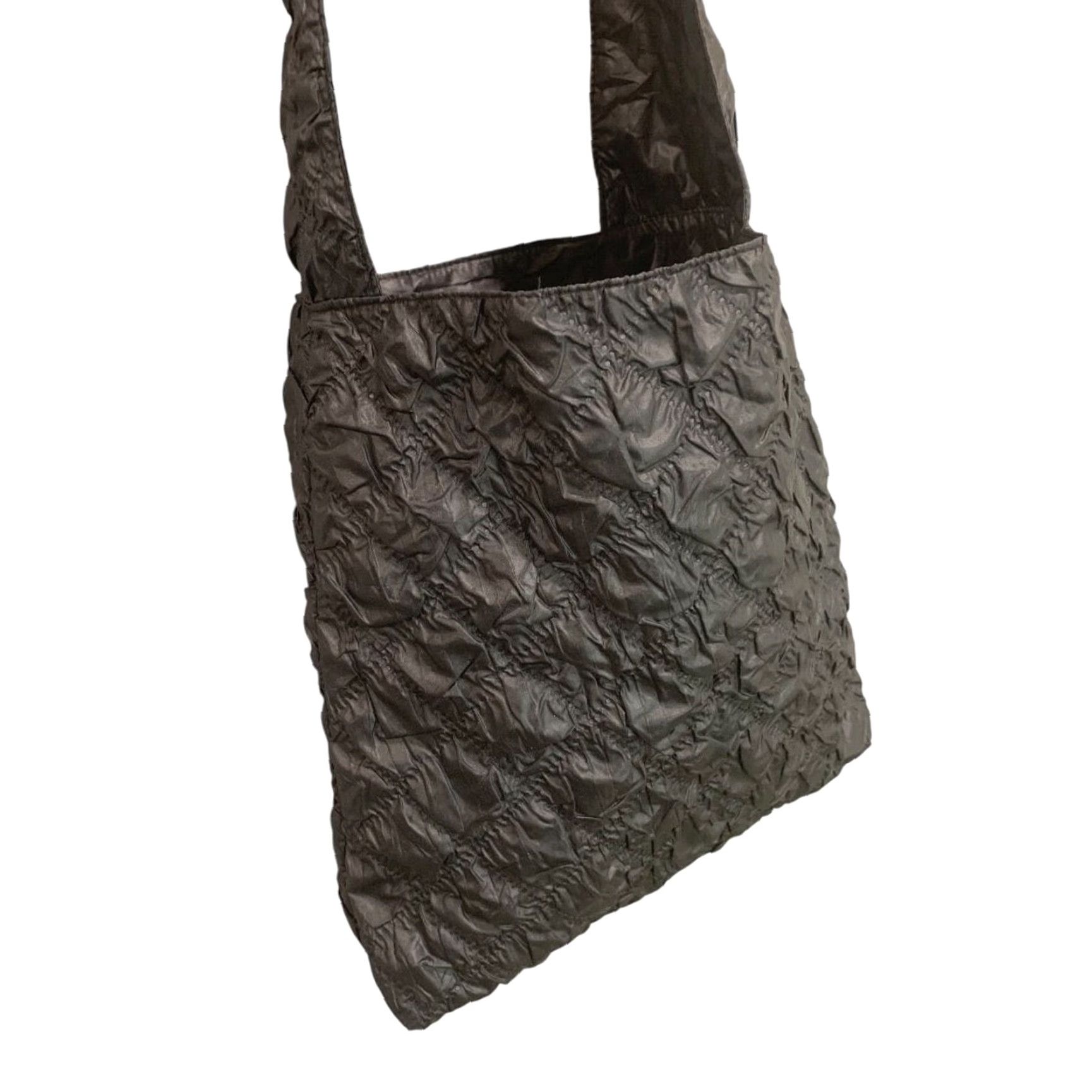 Vintage VINTAGE Black Quilted Look Nylon Shoulder Bag Sling Tote Women Size ONE SIZE - 5 Thumbnail