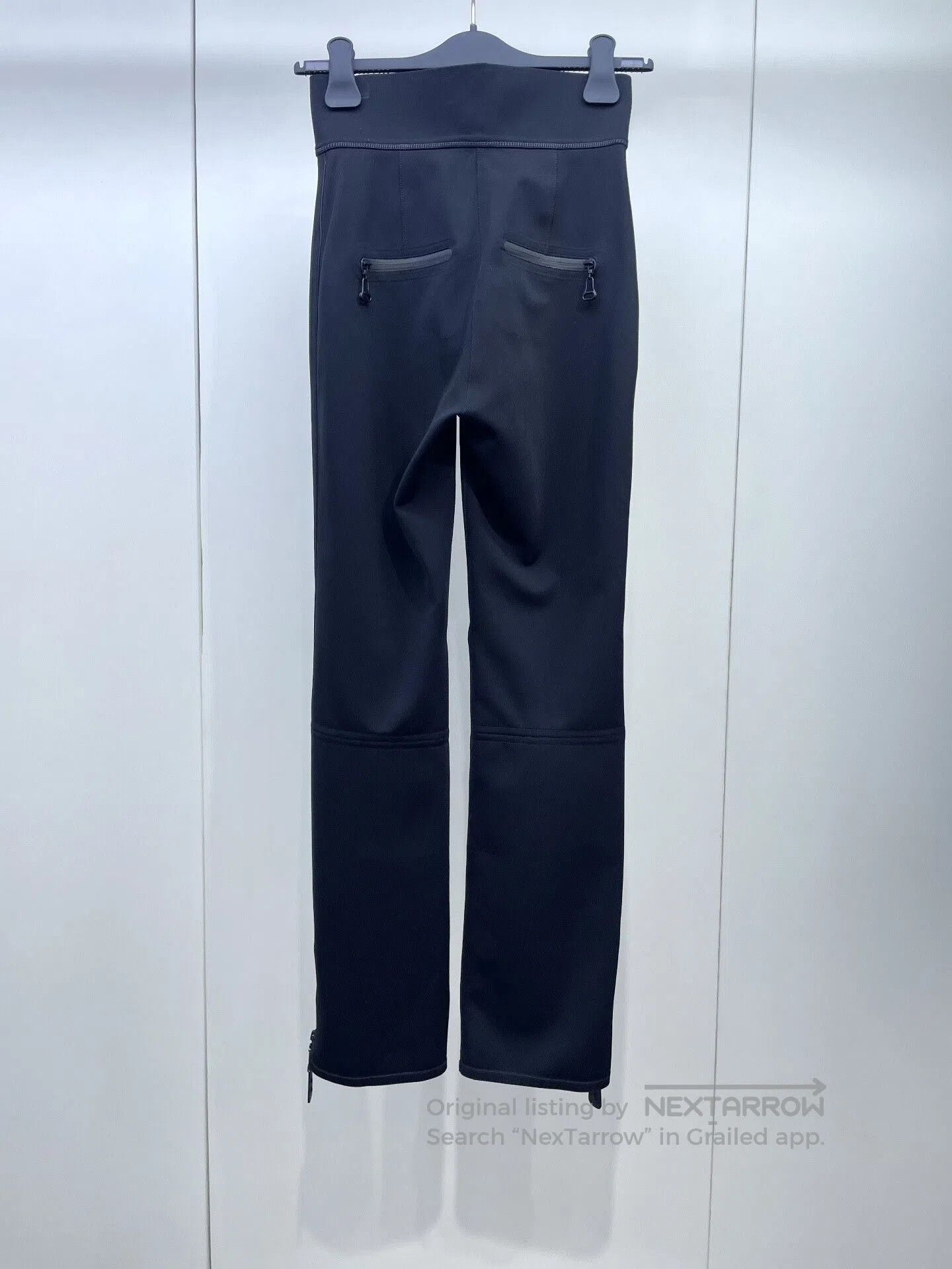 Louis Vuitton LV 25 High-Waist Yoga Pants. Size US 34 / EU 50 - 2 Thumbnail
