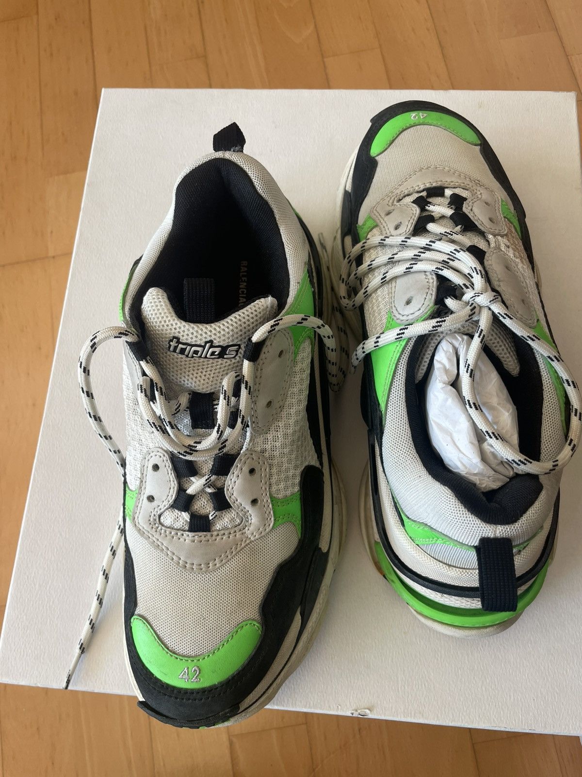 Balenciaga BALENCIAGA TRIPLE S "Mr Porter" Size US 9 / EU 42 - 8 Thumbnail