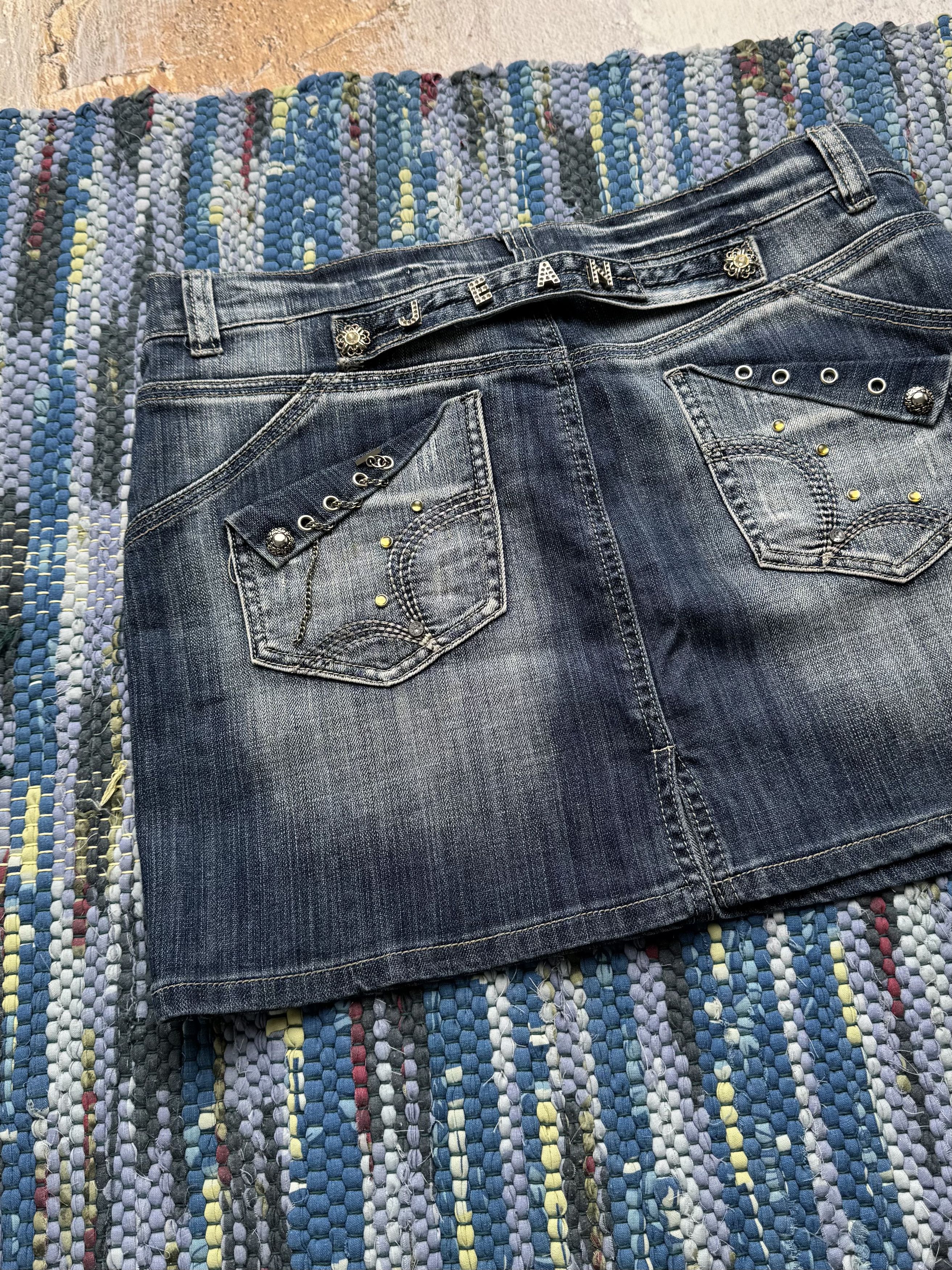 Vintage Vintage Denim Mini Skirt With Metal Details A8D15(V8) Size 30" / US 8 / IT 44 - 6 Thumbnail