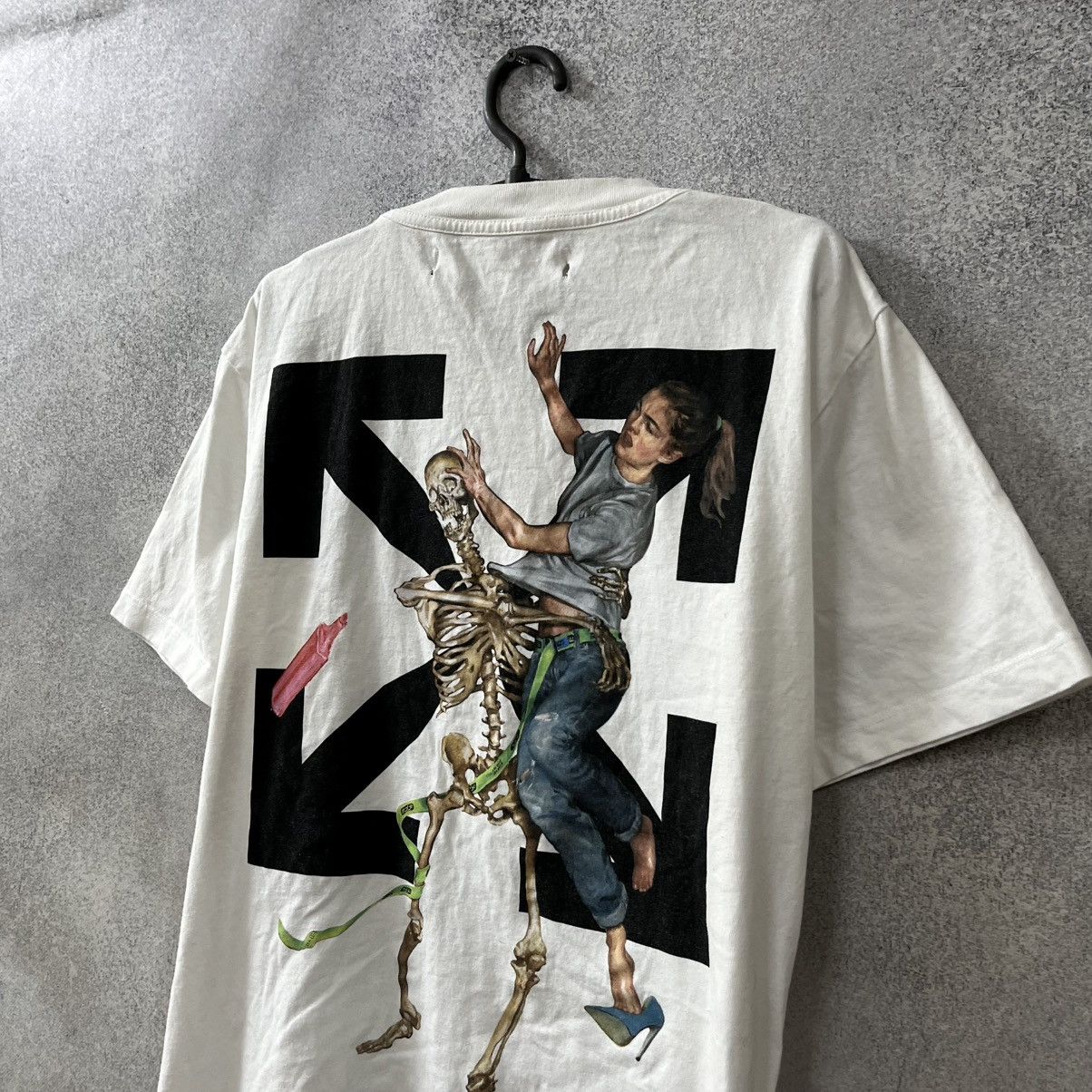 Off White T-shirt Big Logo