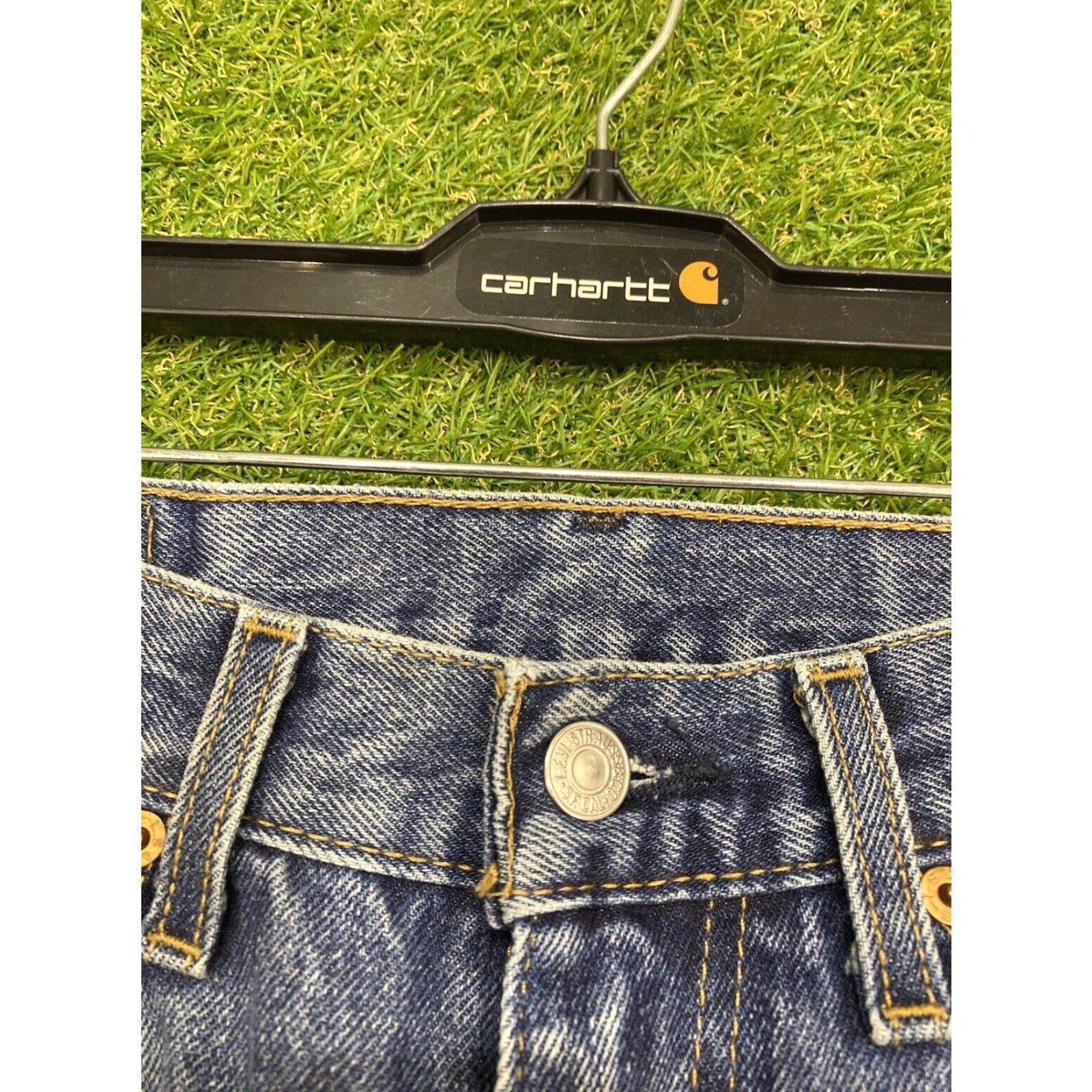 Levi's VINTAGE Levi's 505 Jeans Mens 29x32 Regular Fit Straight Leg Medium Wash Denim Cotton Blue 5-Pocket Design Jeans Mens Size US 29 - 5 Thumbnail
