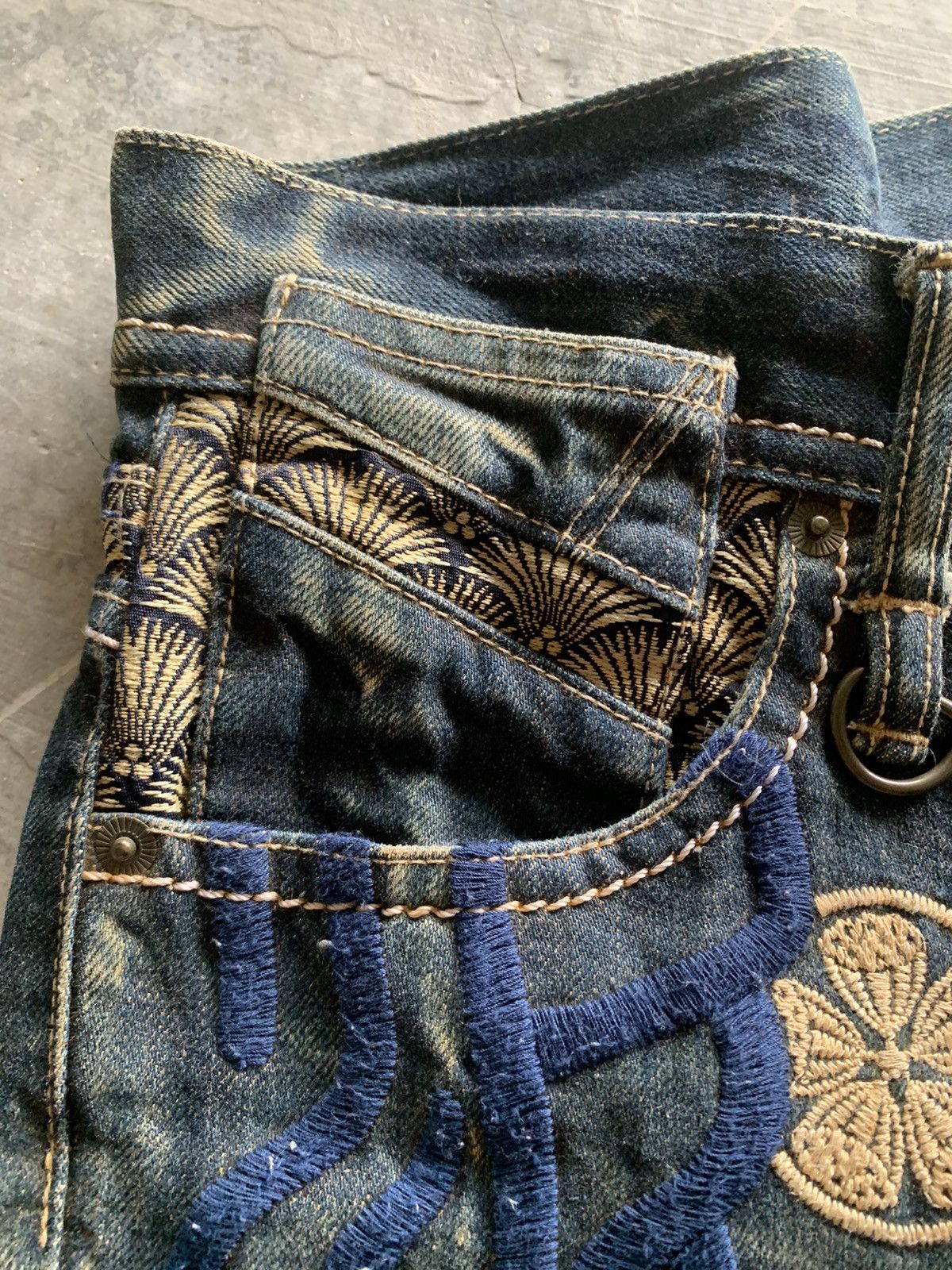 Japanese Brand crazy rusty sukajan japanese denim karakuri tamashii style Size US 32 / EU 48 - 9 Thumbnail