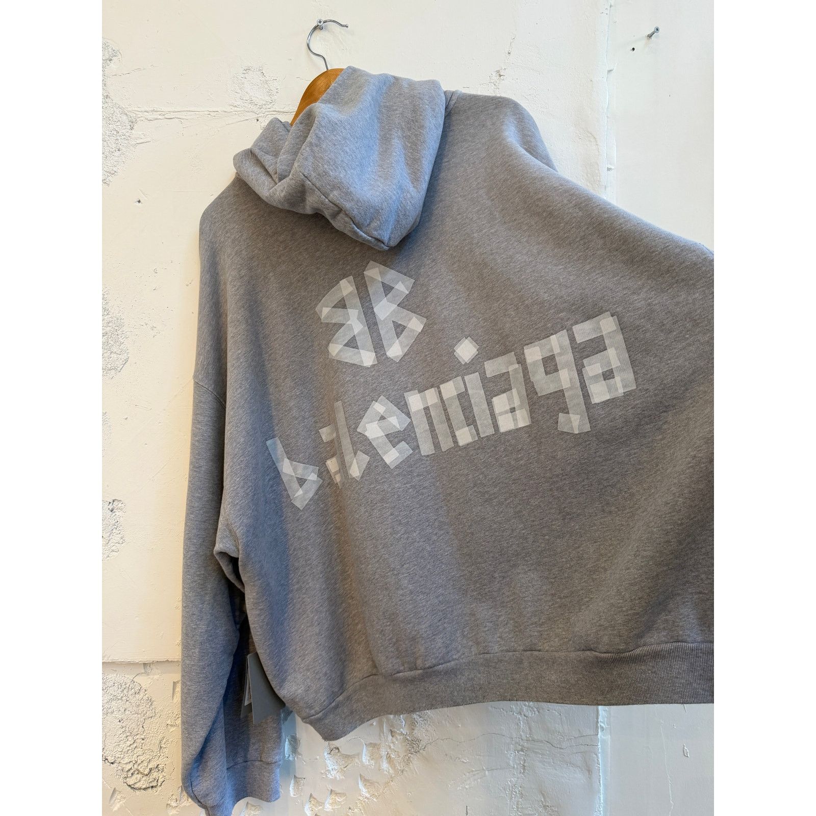 Balenciaga Balenciaga Distressed Tape Hoodie Size US XXL / EU 58 / 5 - 4 Thumbnail