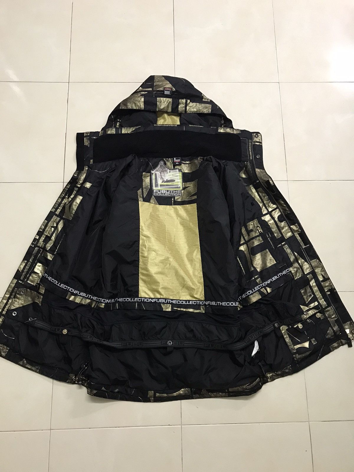 Fubu × Sports Specialties SNOWBOARDING JACKET BLACK GOLD FUBU Size US XL / EU 56 / 4 - 6 Thumbnail