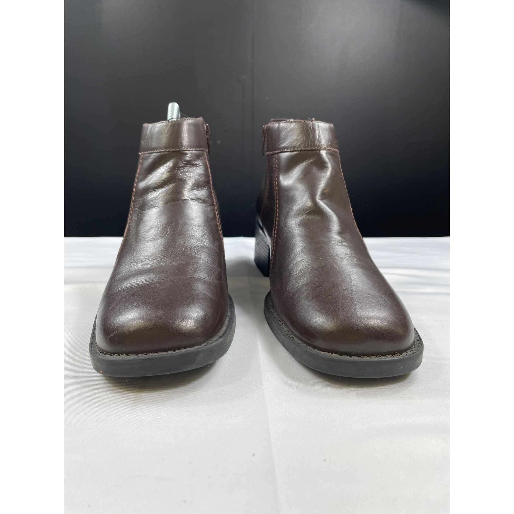 Dockers Dockers Womens Brown Leather Zippered Ankle Boots SKU 7557 S Size US 9 / IT 39 - 4 Thumbnail