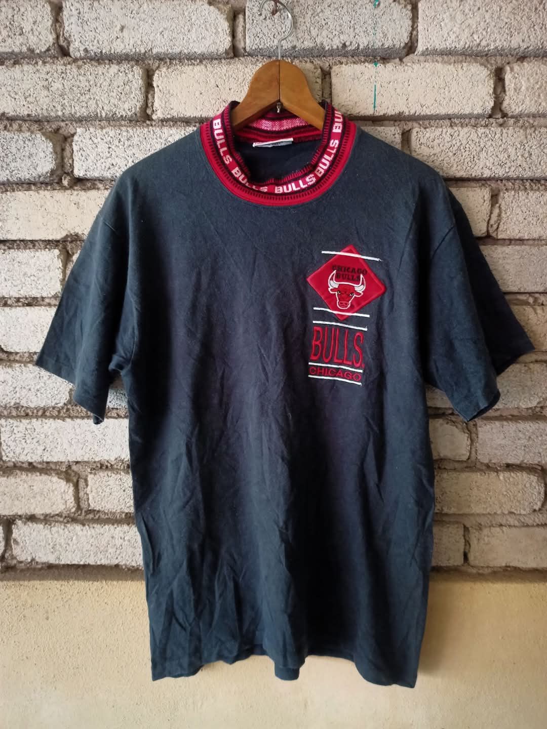 NBA Vintage 90s Logo Athletic Chicago Bulls Crewneck Embroidery Size US M / EU 48-50 / 2 - 1 Thumbnail